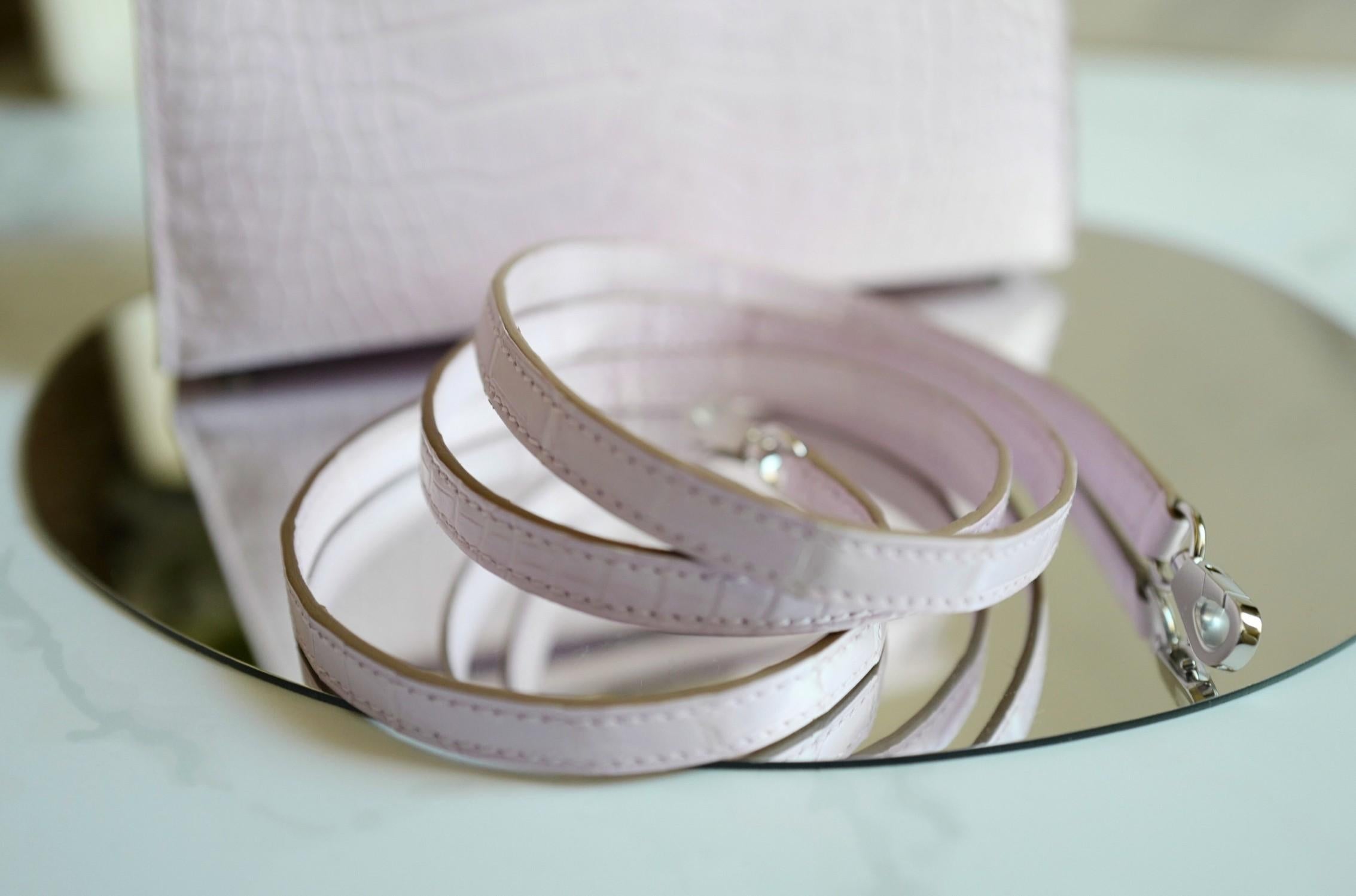 BNIB Hermès Mini Kelly 20 Mauve Pale Matte Alligator Palladium Hardware K Stamp in vendita 14