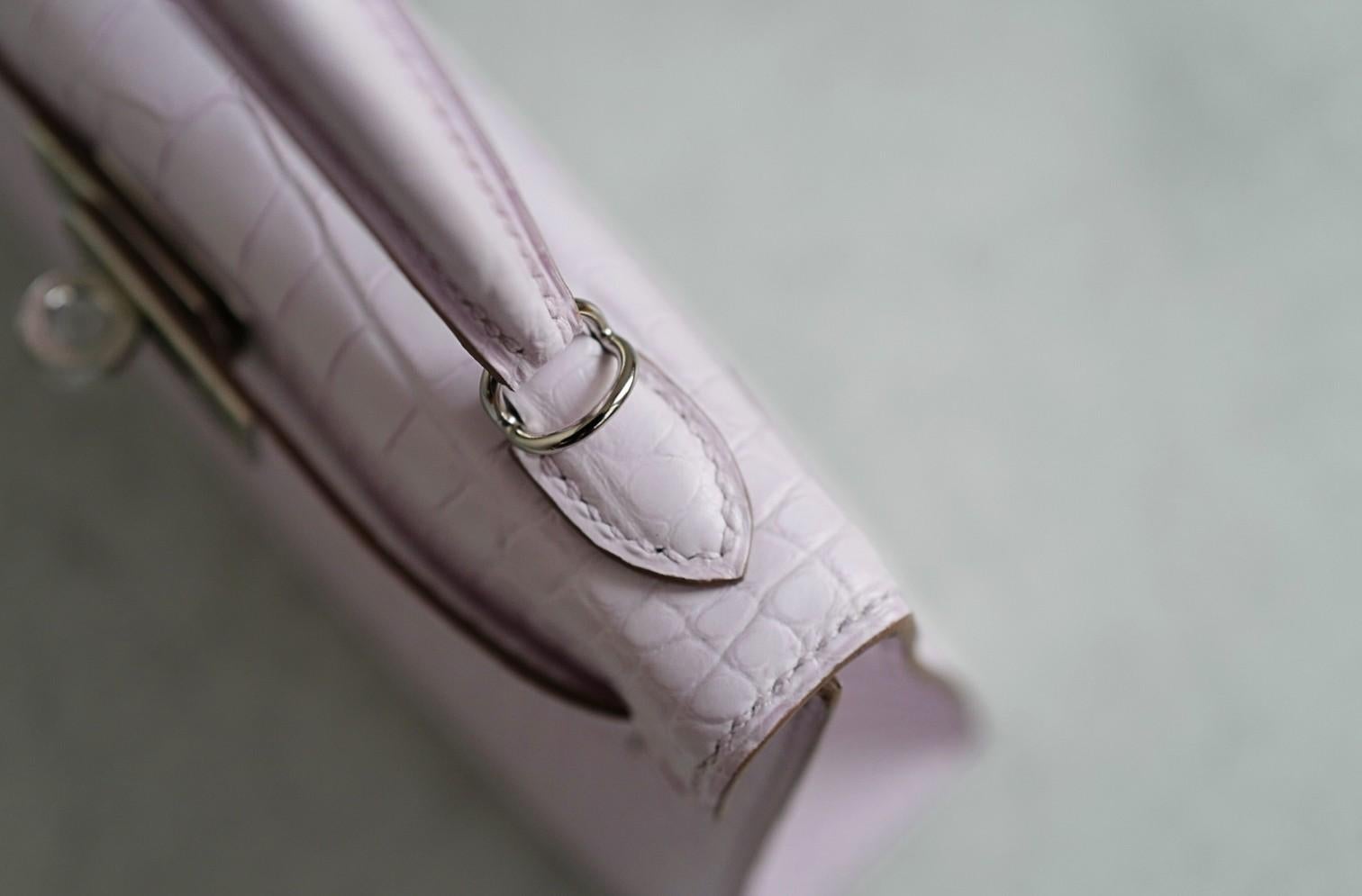 BNIB Hermès Mini Kelly 20 Mauve Pale Matte Alligator Palladium Hardware K Stempel im Angebot 8