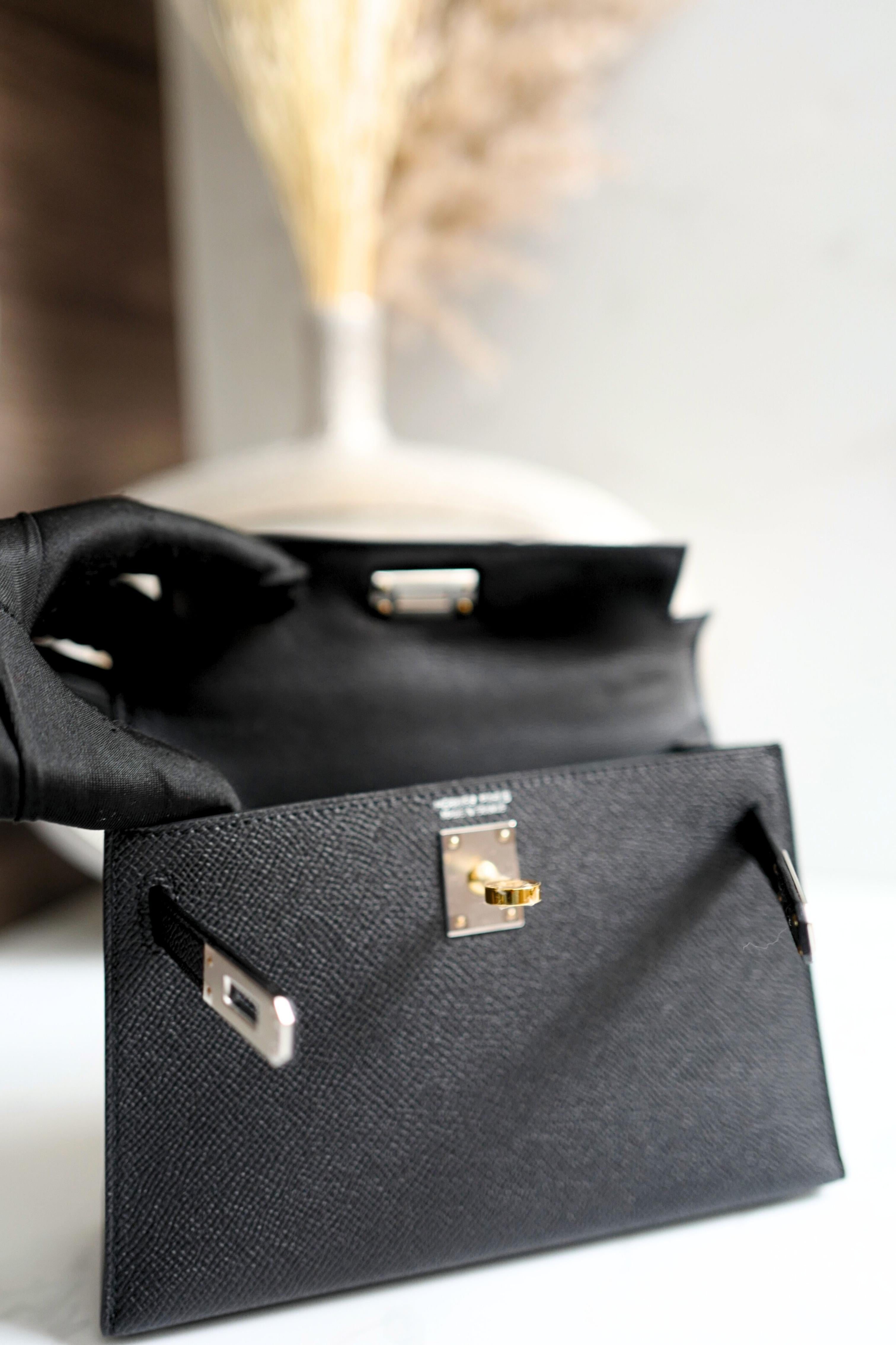 BNIB Hermes Mini Kelly Noir Nero Epsom Electrum Hardware Timbro K 2025 in vendita 15