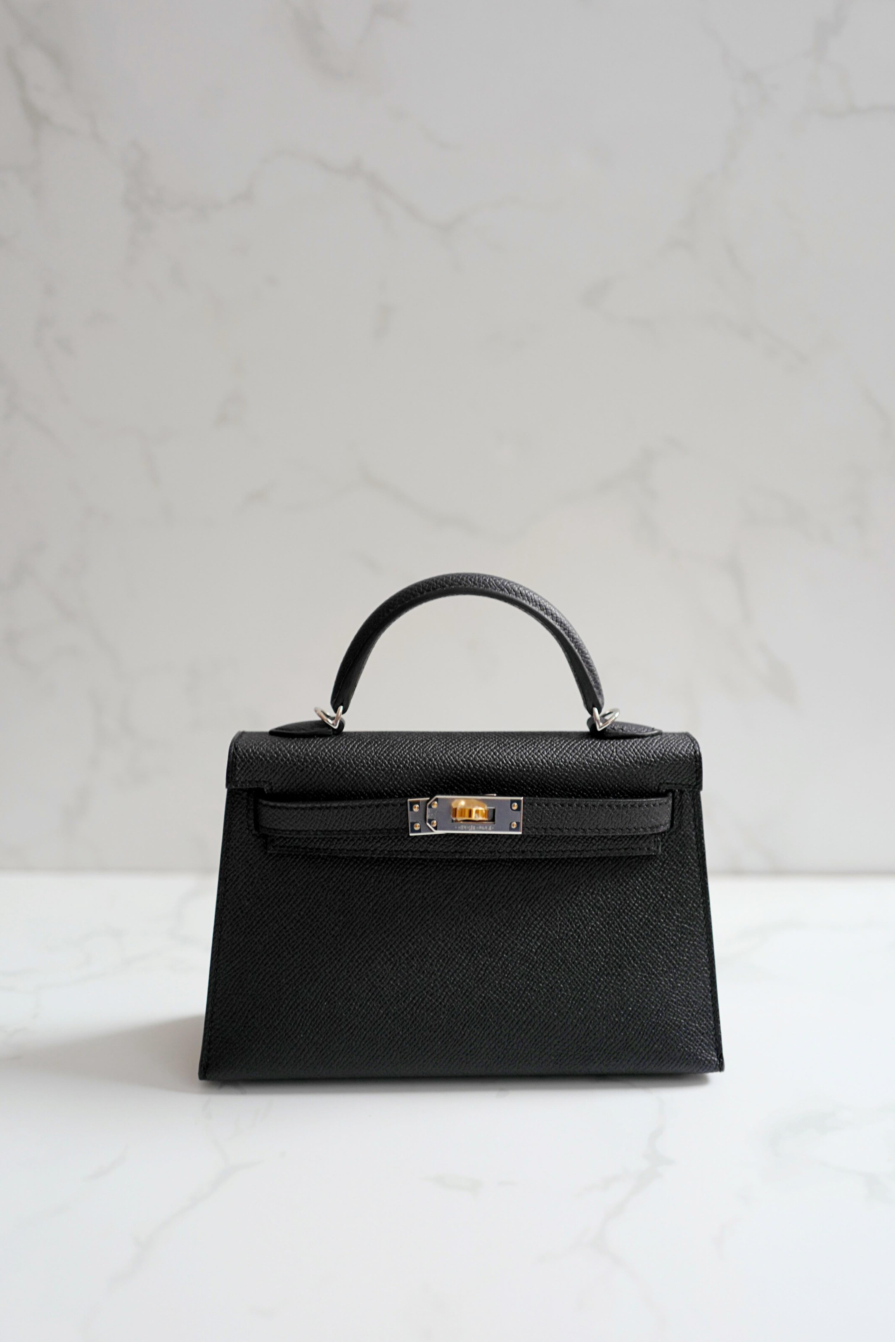 BNIB Hermes Mini Kelly Noir Nero Epsom Electrum Hardware Timbro K 2025 In condizioni Nuovo in vendita a Forest Park, GA