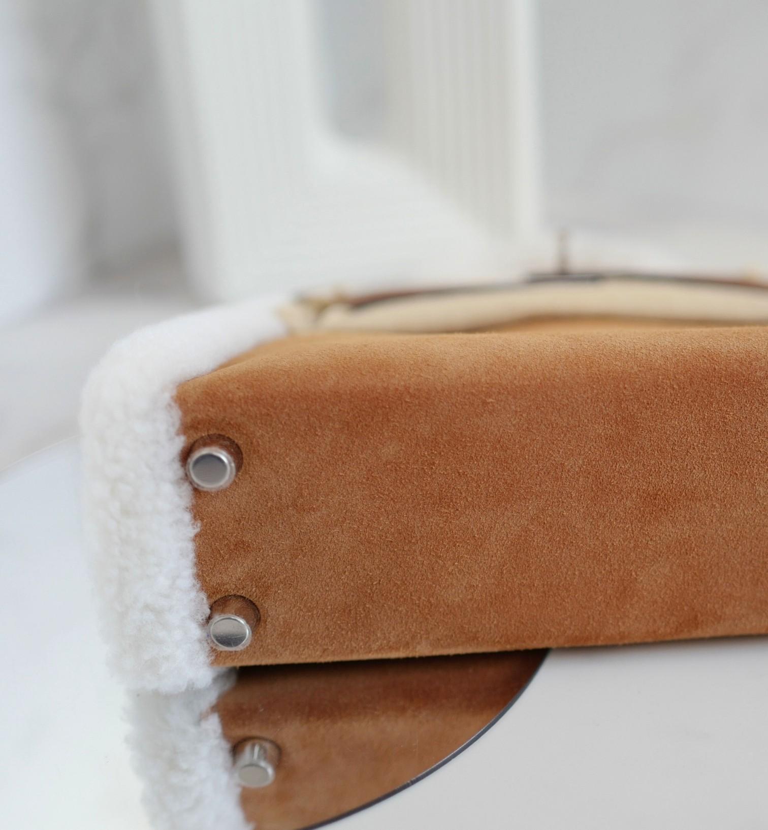 BNIB Hermès Mini Kelly Teddy Gold/Ecru/Alezan Shearling Suede Palladium Hardware in vendita 3