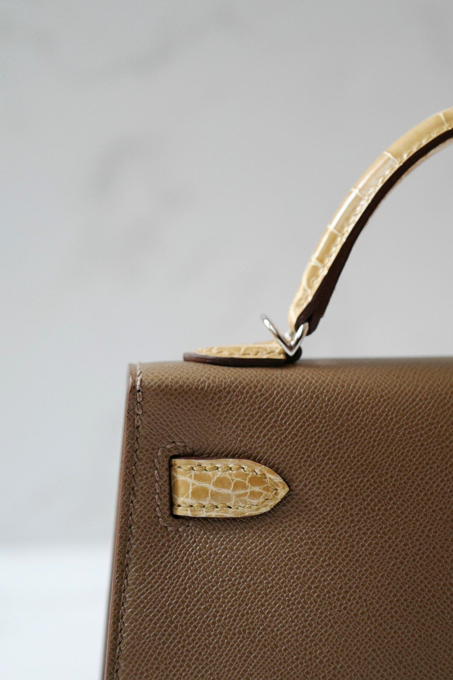 BNIB Hermes Mini Kelly touch Madame/Shiny Alligator in Etoupe Beige Sable PHW en venta 7
