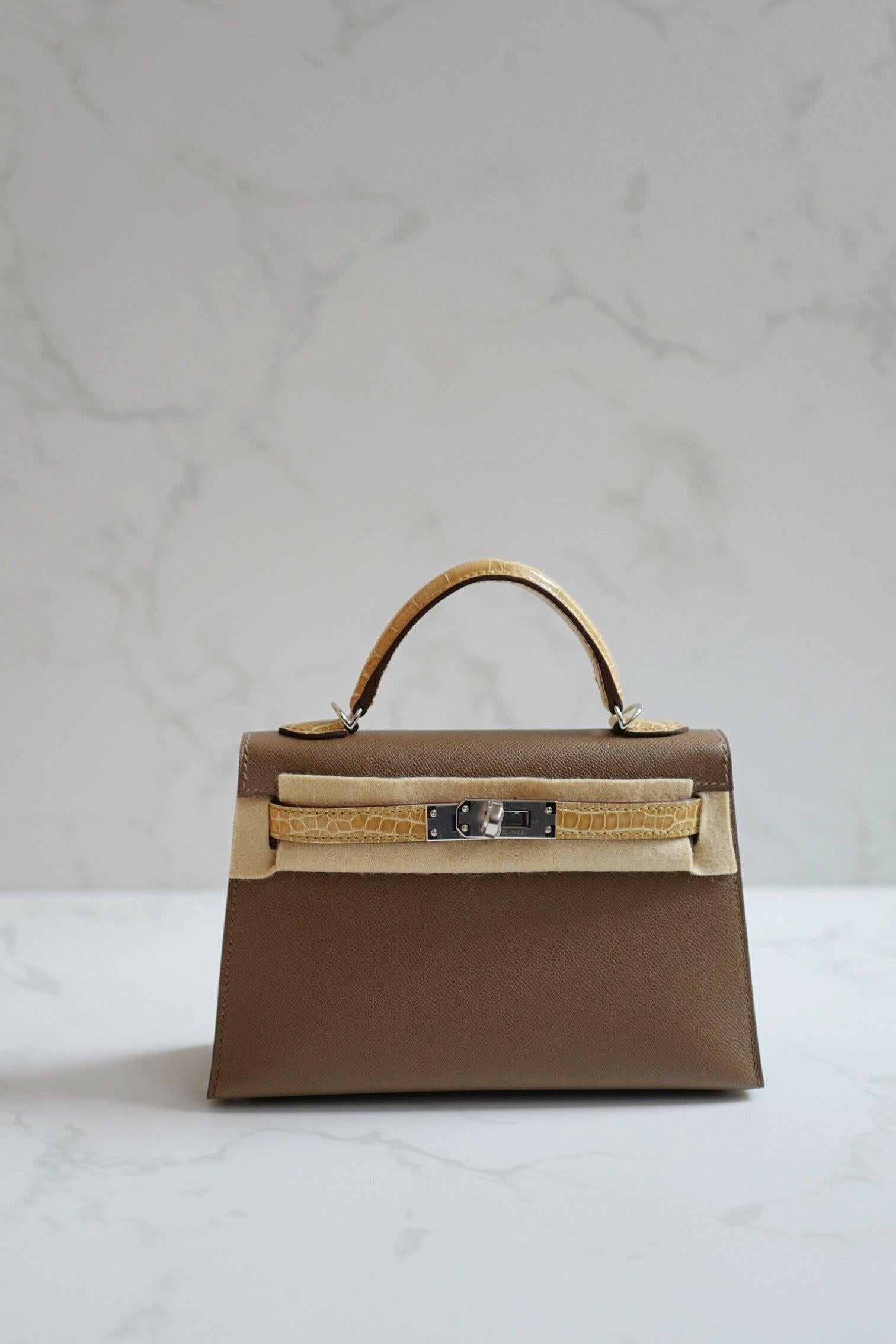 BNIB Hermes Mini Kelly touch Madame/Shiny Alligator in Etoupe Beige Sable PHW en venta 10
