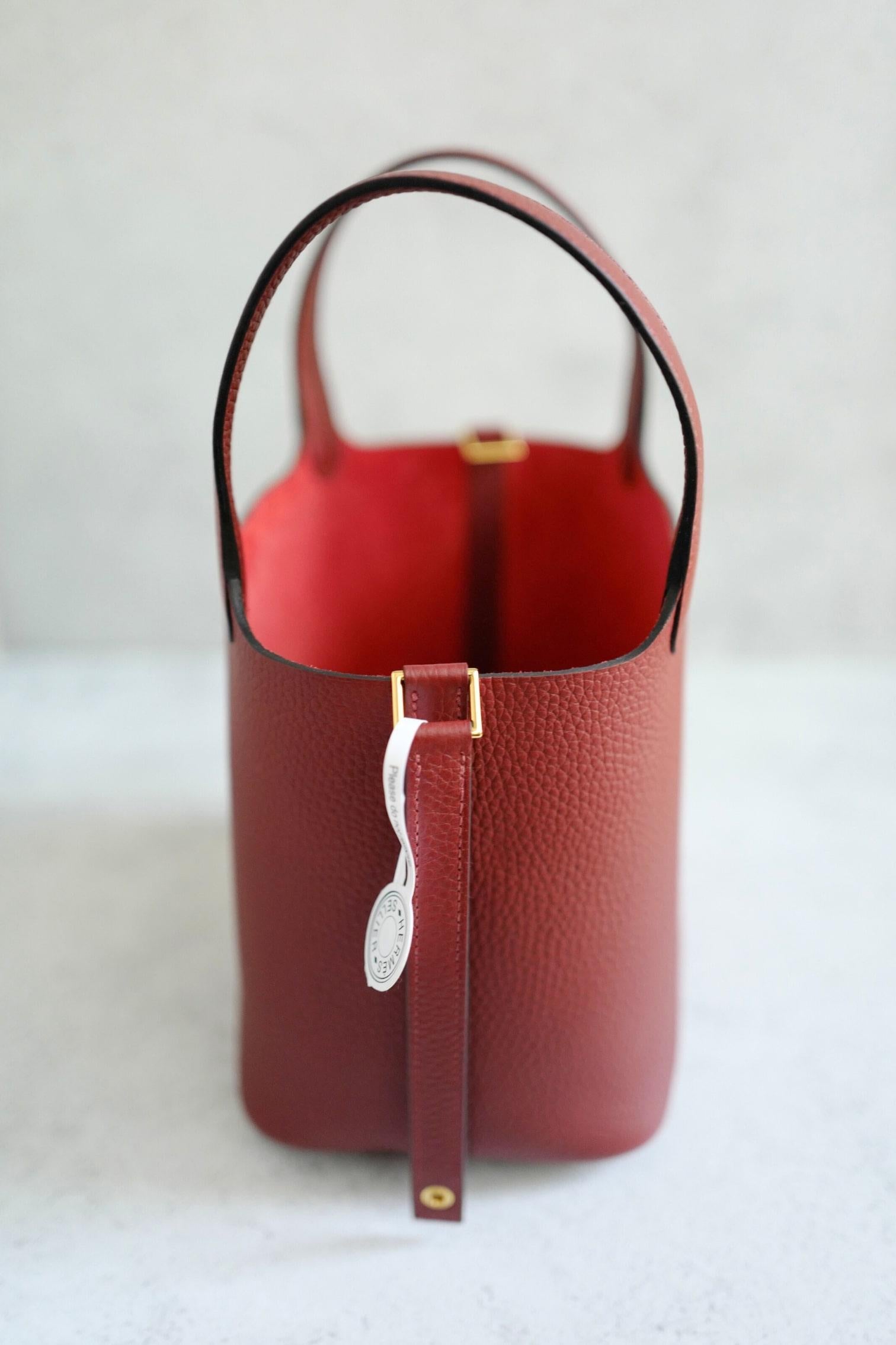 Marron BNIB Hermès Picotin 18 Bag Rouge H Clemence Leather with Gold Hardware en vente
