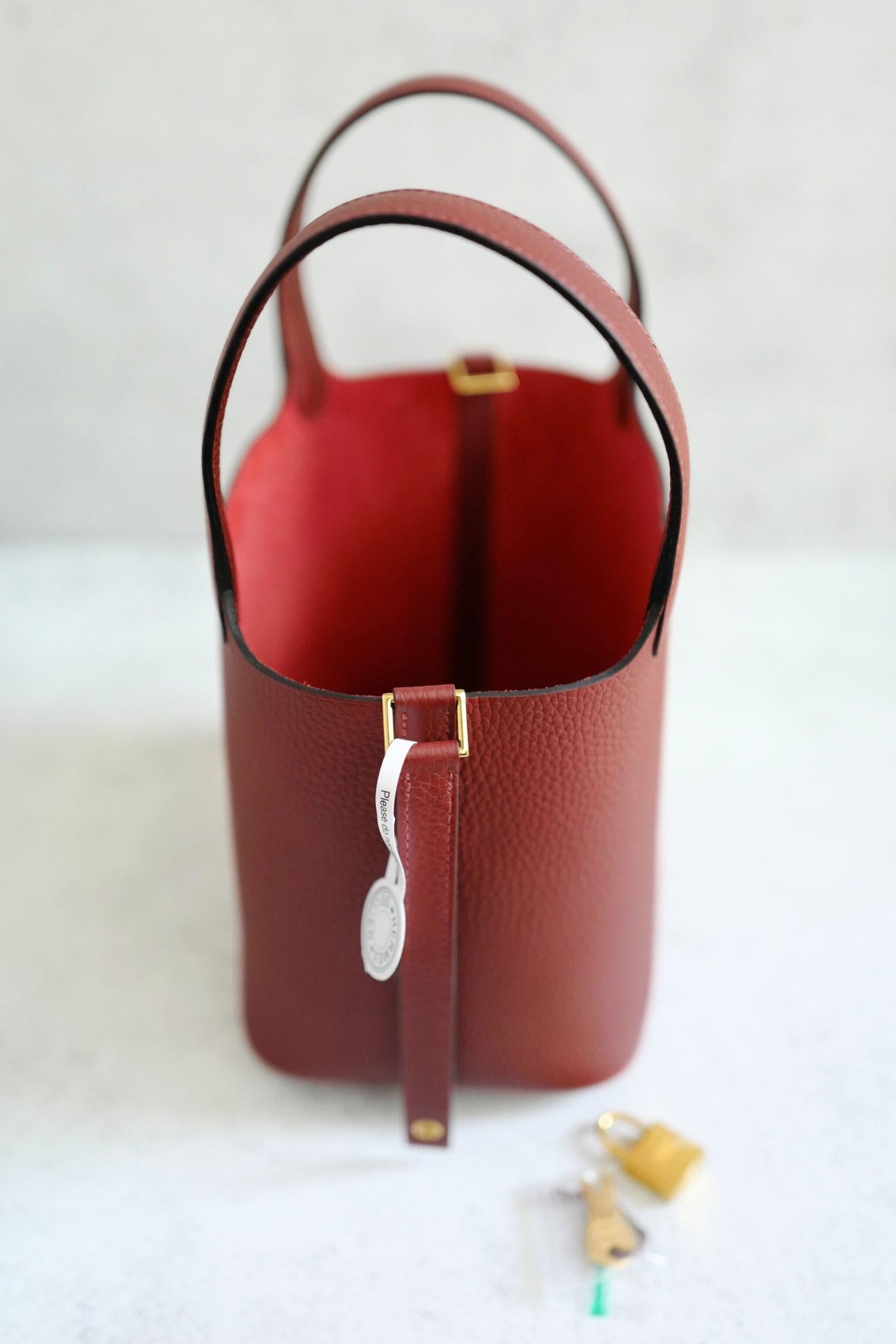 BNIB Hermès Picotin 18 Bag Rouge H Clemence Leather with Gold Hardware Neuf - En vente à Forest Park, GA