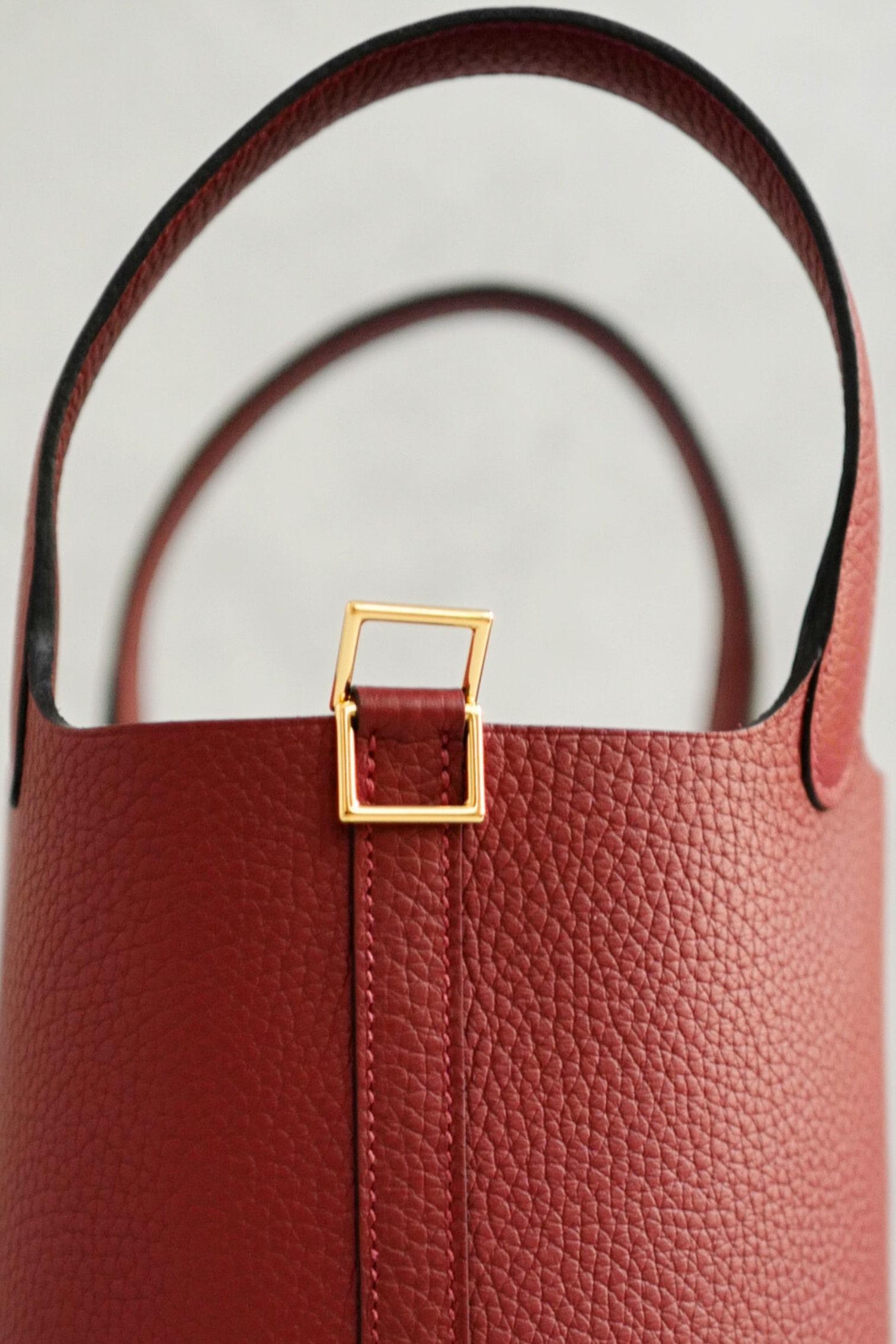 BNIB Hermès Picotin 18 Bag Rouge H Clemence Leather with Gold Hardware en vente 1