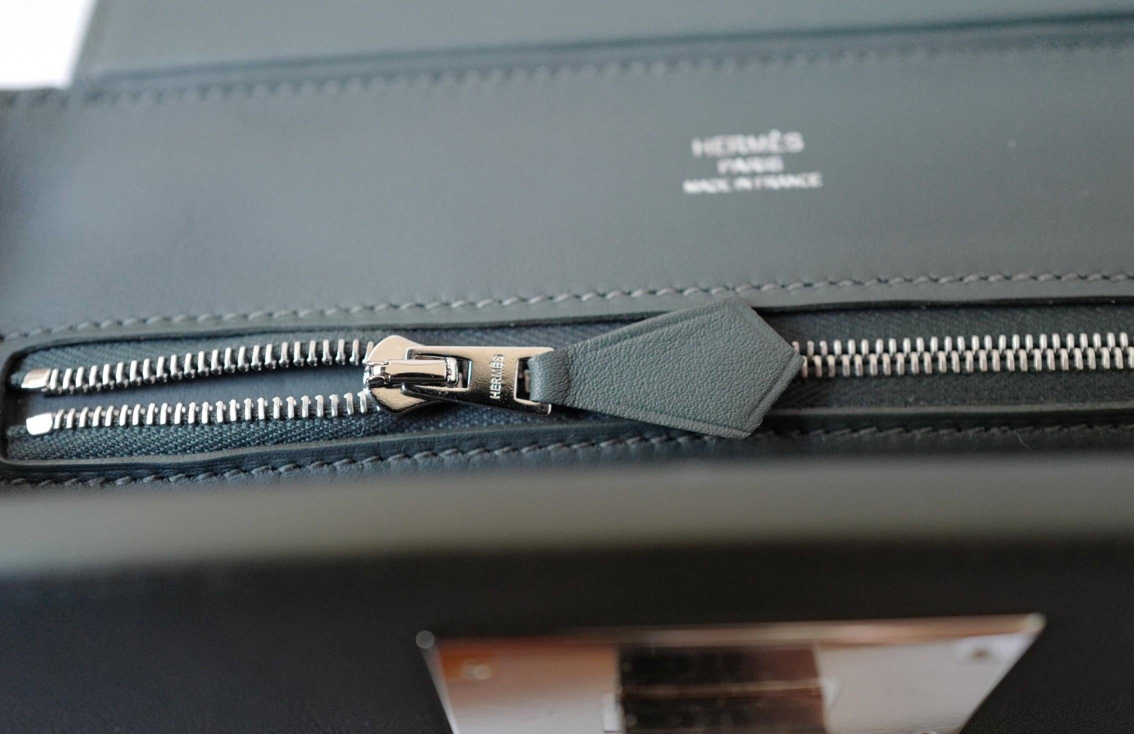 BNIB Hermès Sac 24/24-21 Bag Veau Grizzly & Swift Sable Gris Vert Mangrove PHW en vente 6