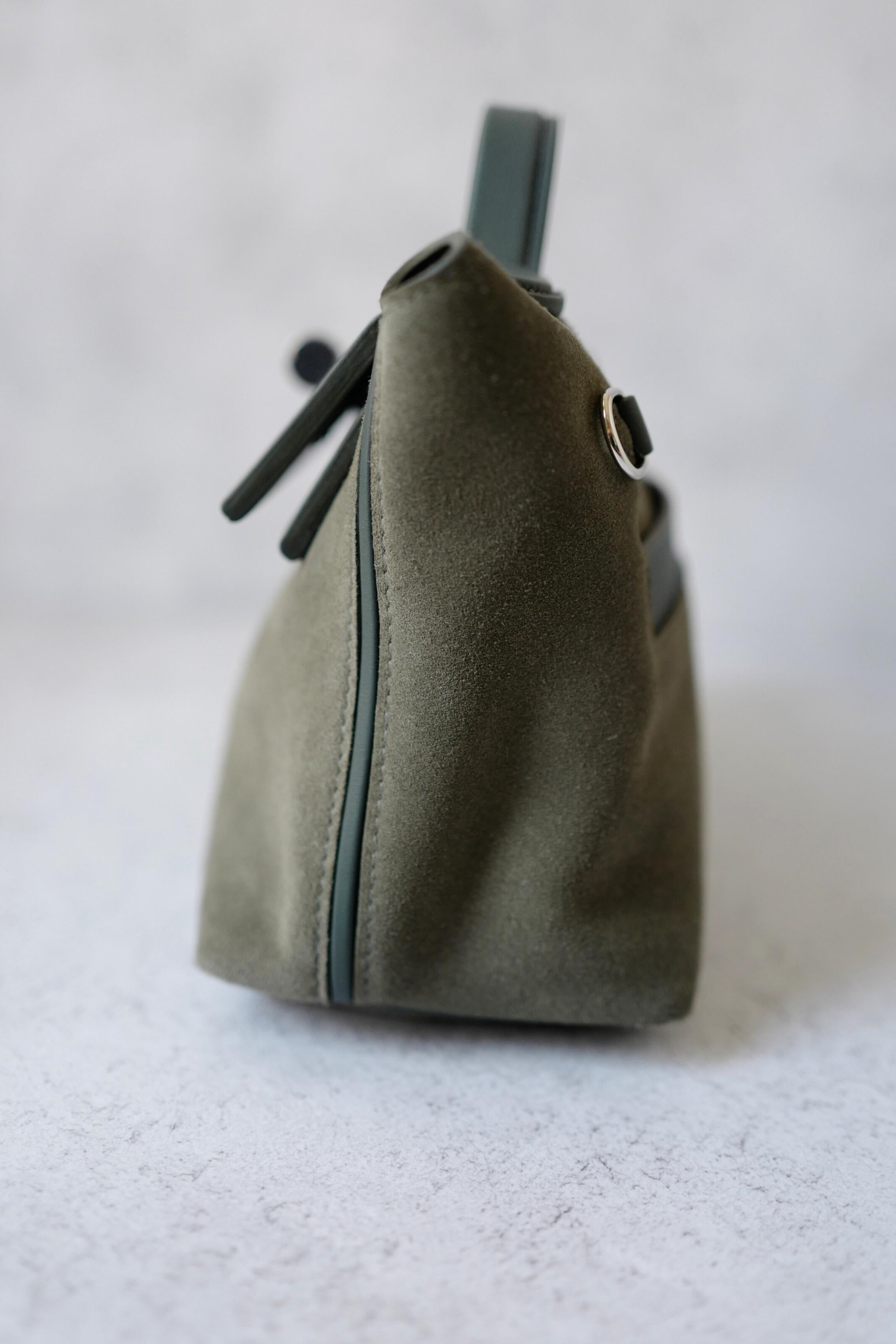BNIB Hermès Sac 24/24-21 Bag Veau Grizzly & Swift Sable Gris Vert Mangrove PHW en vente 2