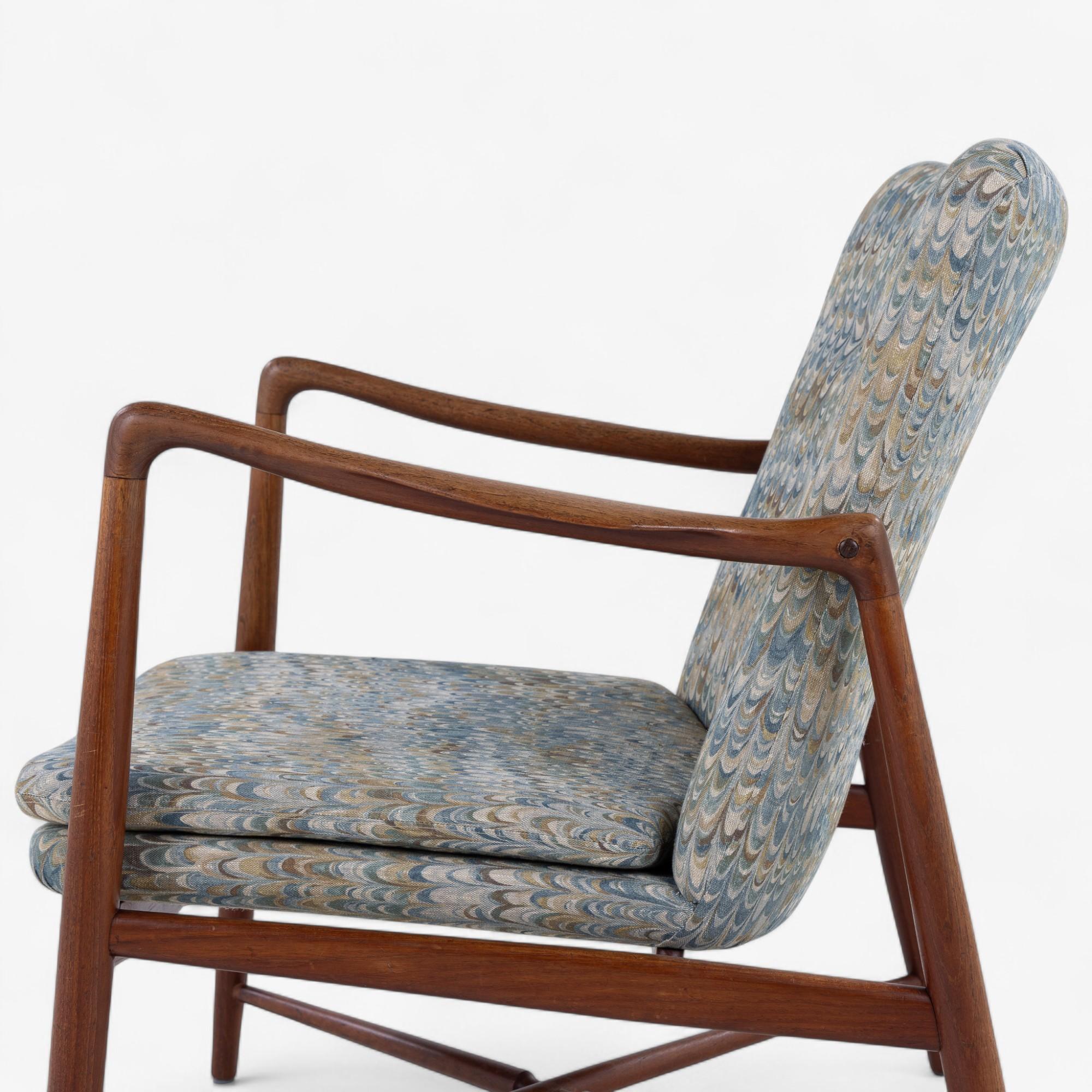 20ième siècle BO 59 - Fauteuil 'Fireplace' en teck massif Finn Juhl en vente