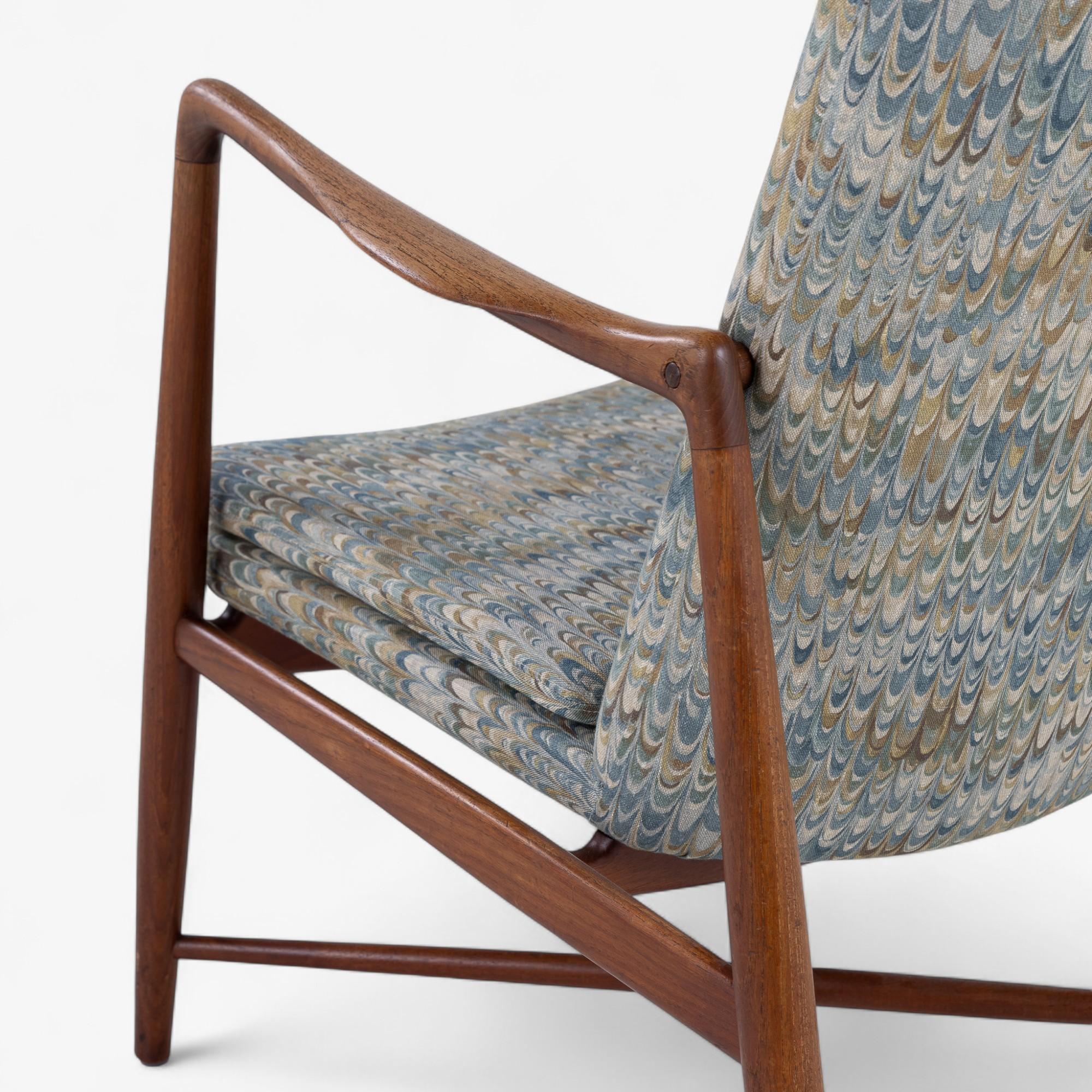 Textile BO 59 - Fauteuil 'Fireplace' en teck massif Finn Juhl en vente