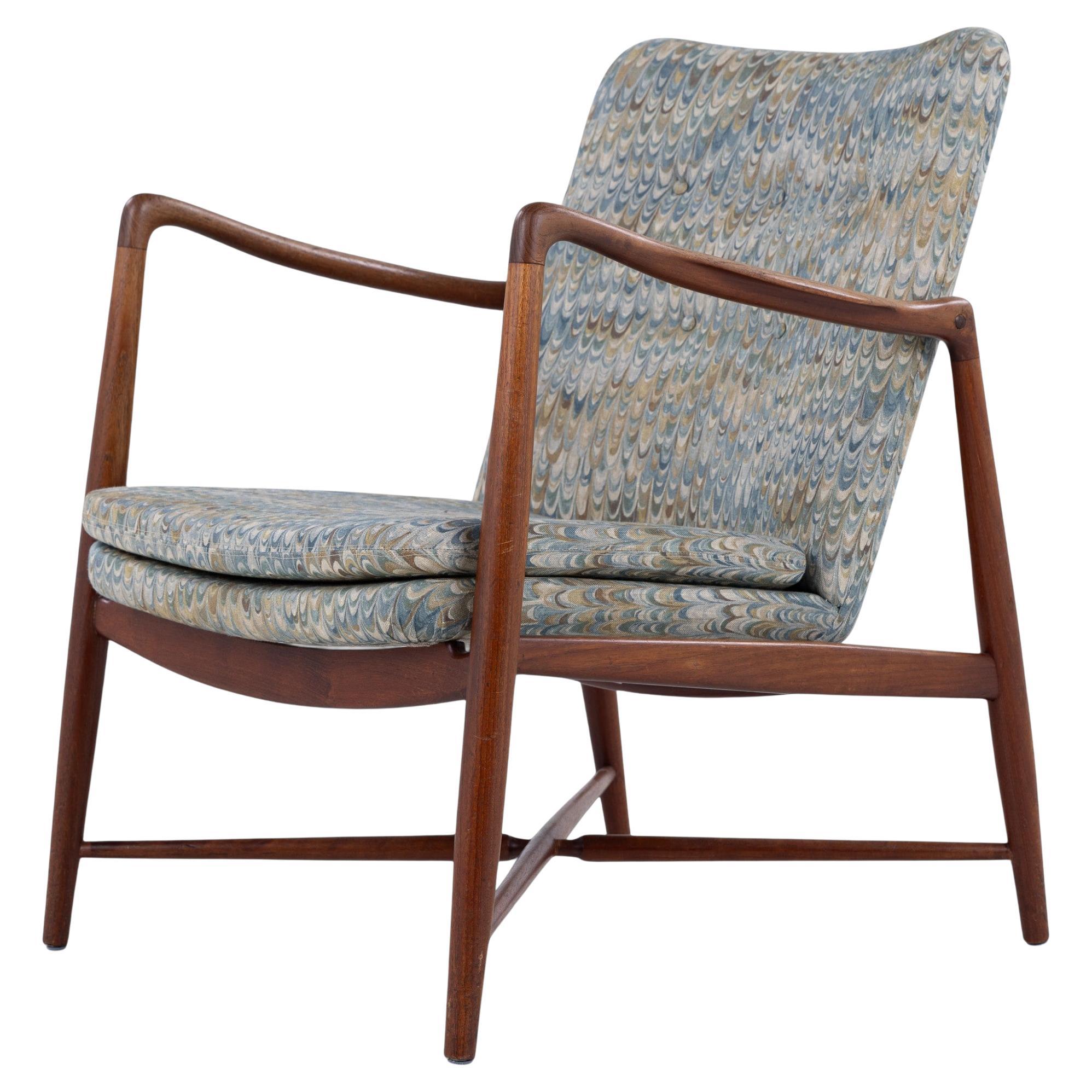 BO 59 - Fauteuil 'Fireplace' en teck massif Finn Juhl en vente
