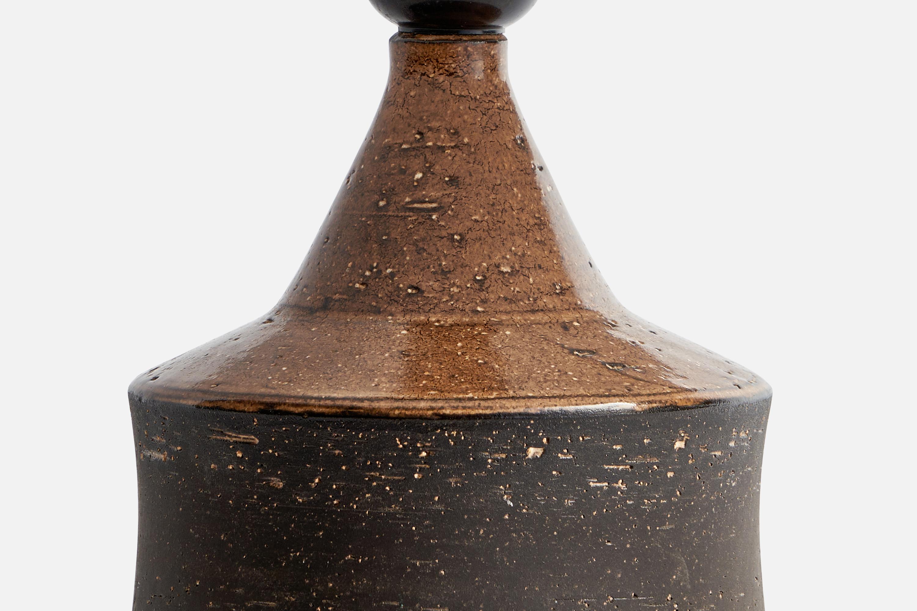 Bo Bergström, lampe de table, grès, Suède, années 1960 Bon état - En vente à High Point, NC