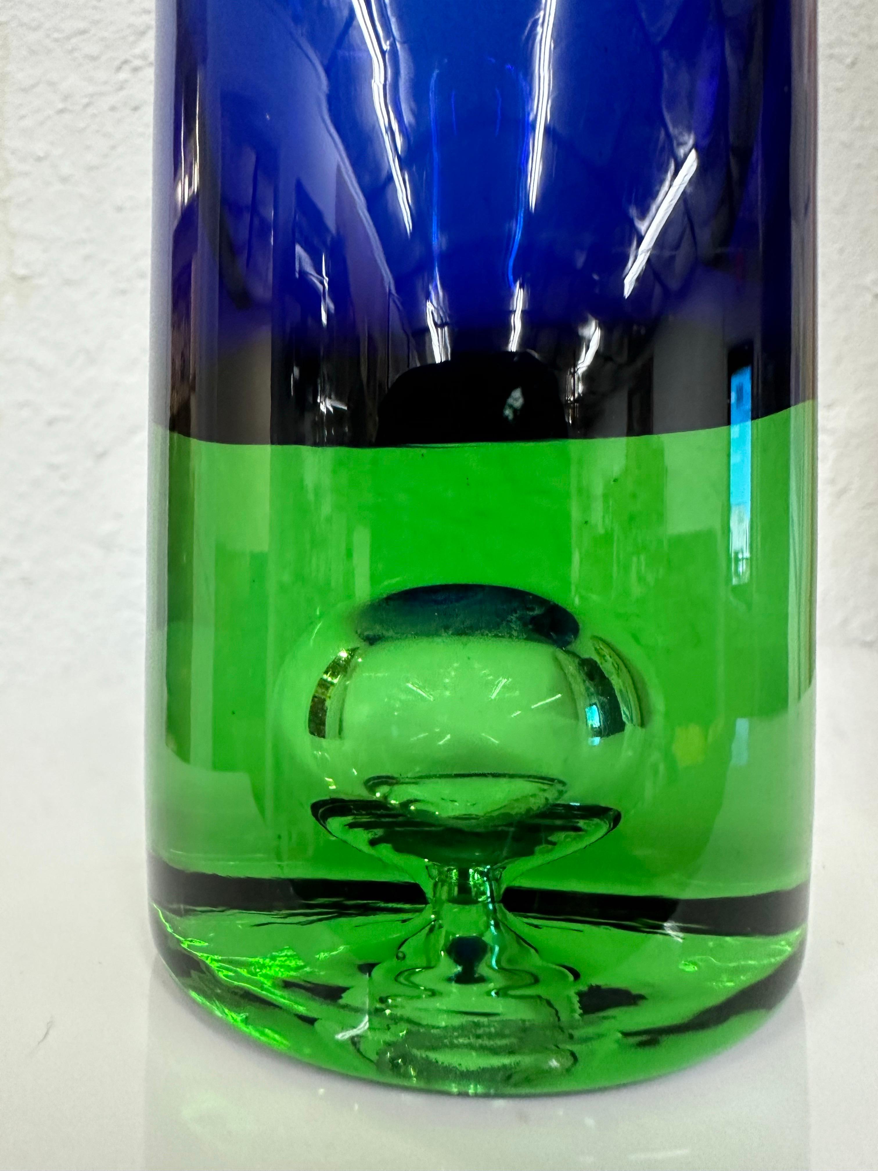 Mid-Century moderno Bo Borgström per Åseda Vaso in vetro artistico svedese della metà del secolo scorso, Blu e Verde in vendita