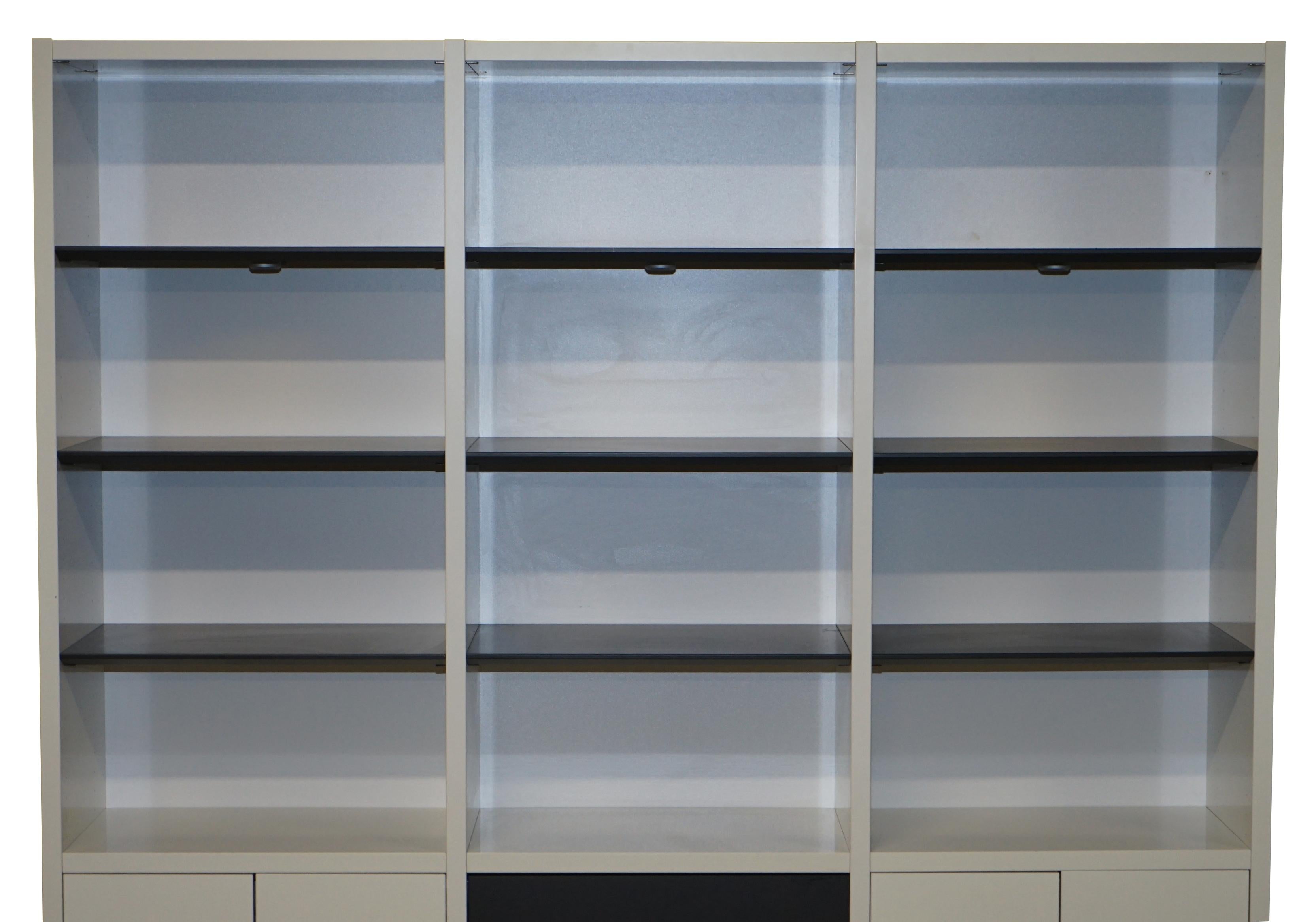 Fatto a mano Bo Concepts Copenaghen Sistema a Parete Armadio Libreria Freestanding in vendita