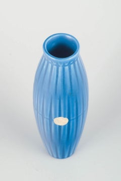 Bo Fajans, Gefle. Ribbed vase in matte blue glaze. 1930s.