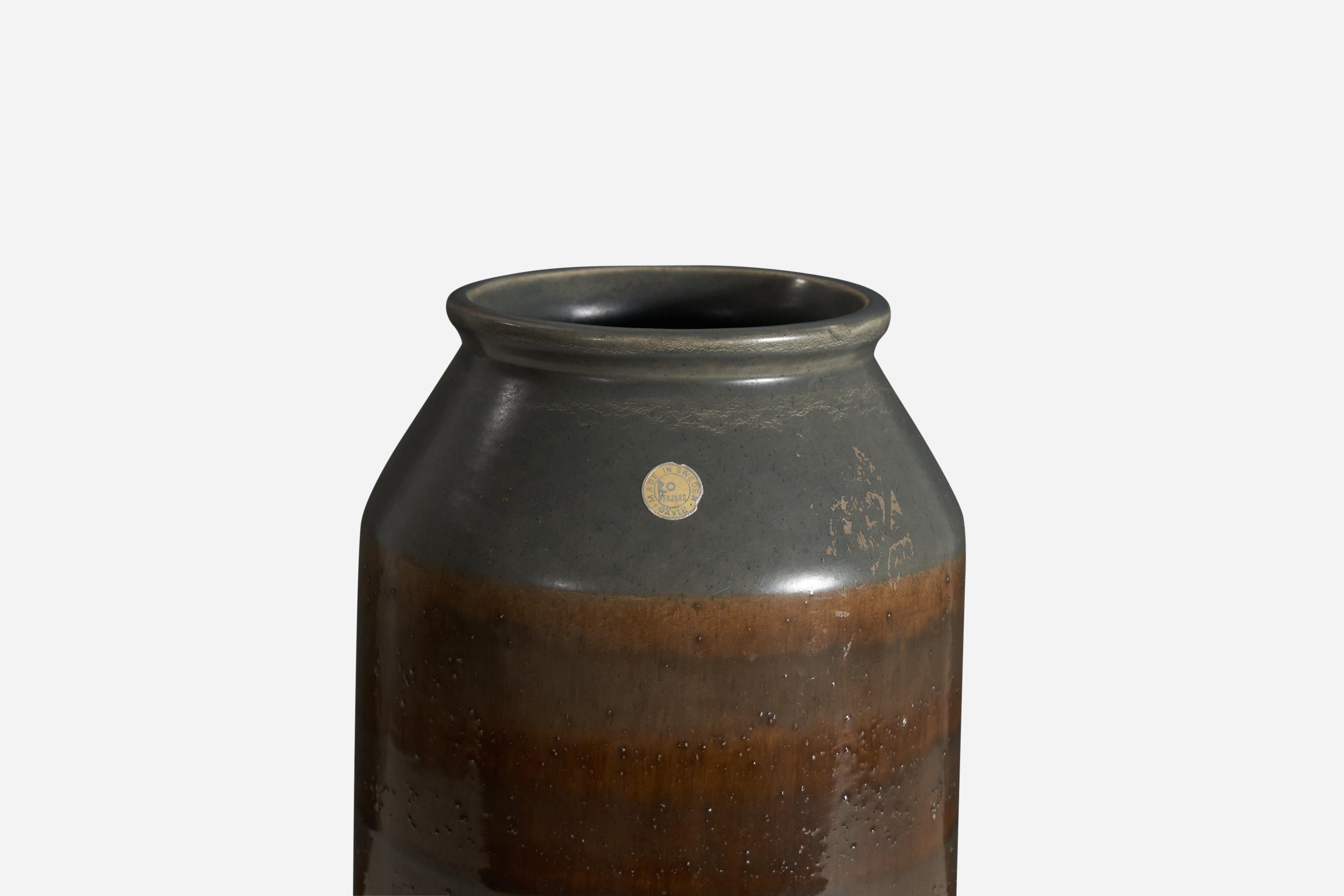Bo Fajans, Large Vase, Brown-Glazed Earthenware, Sweden, c. 1940s In Good Condition For Sale In High Point, NC