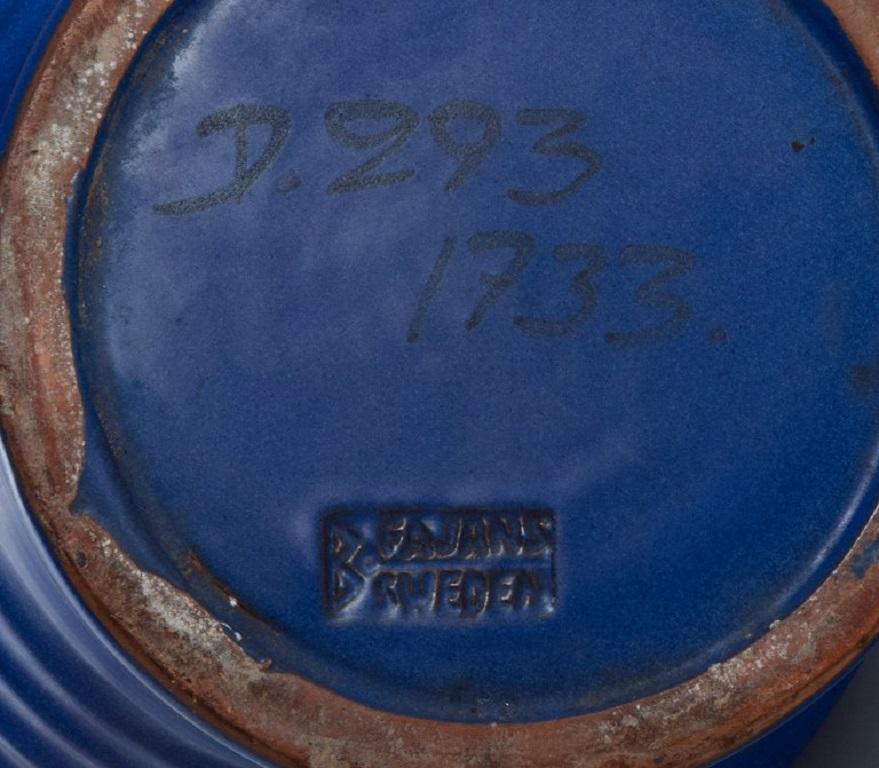 Svedese Bo Fajans, Svezia. Vaso grande in ceramica con smalto blu. in vendita