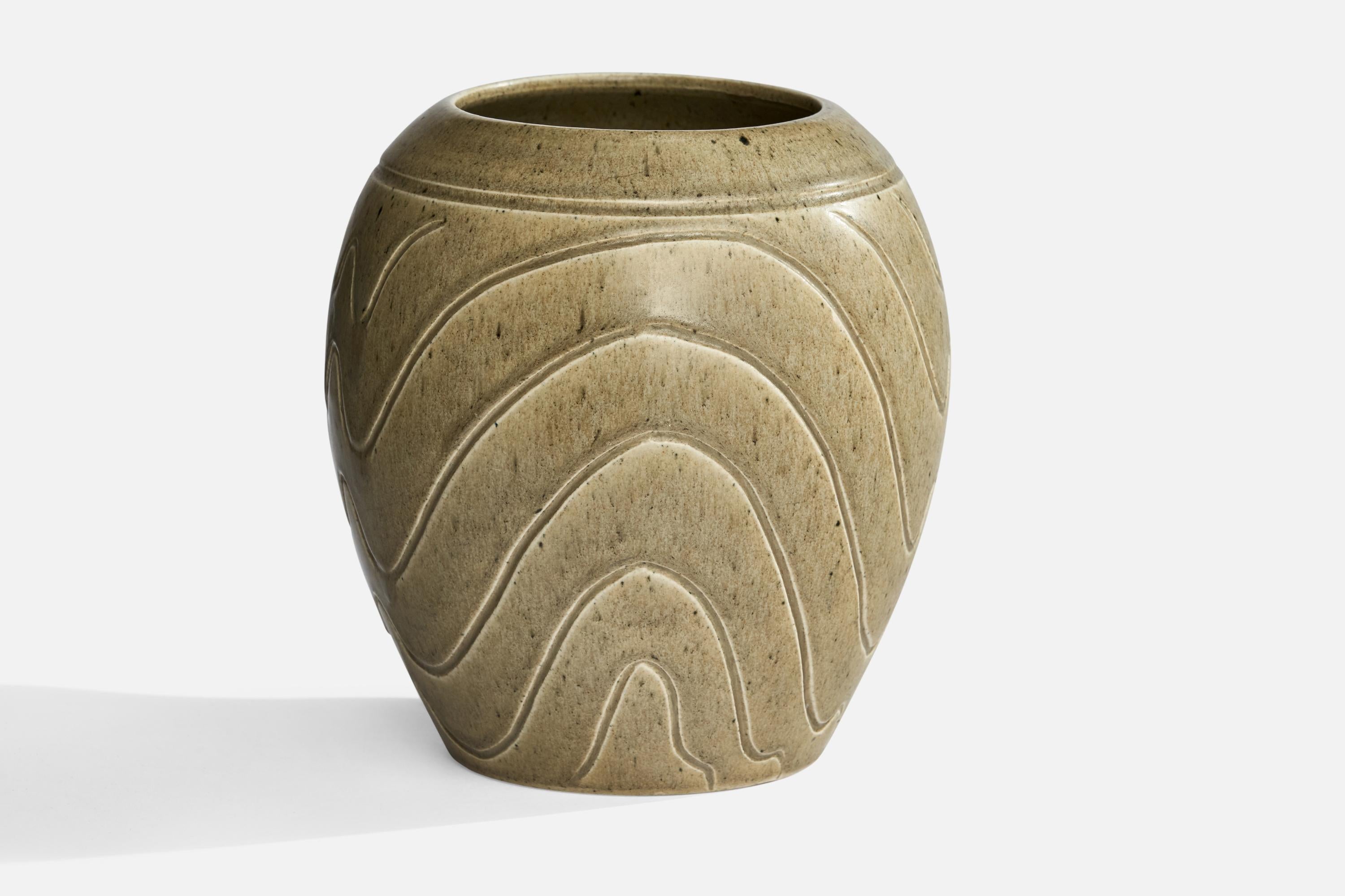 A grey-glazed incised ceramic vase designed and produced by Bo Fajans, Gefle, Sweden, c. 1940s.