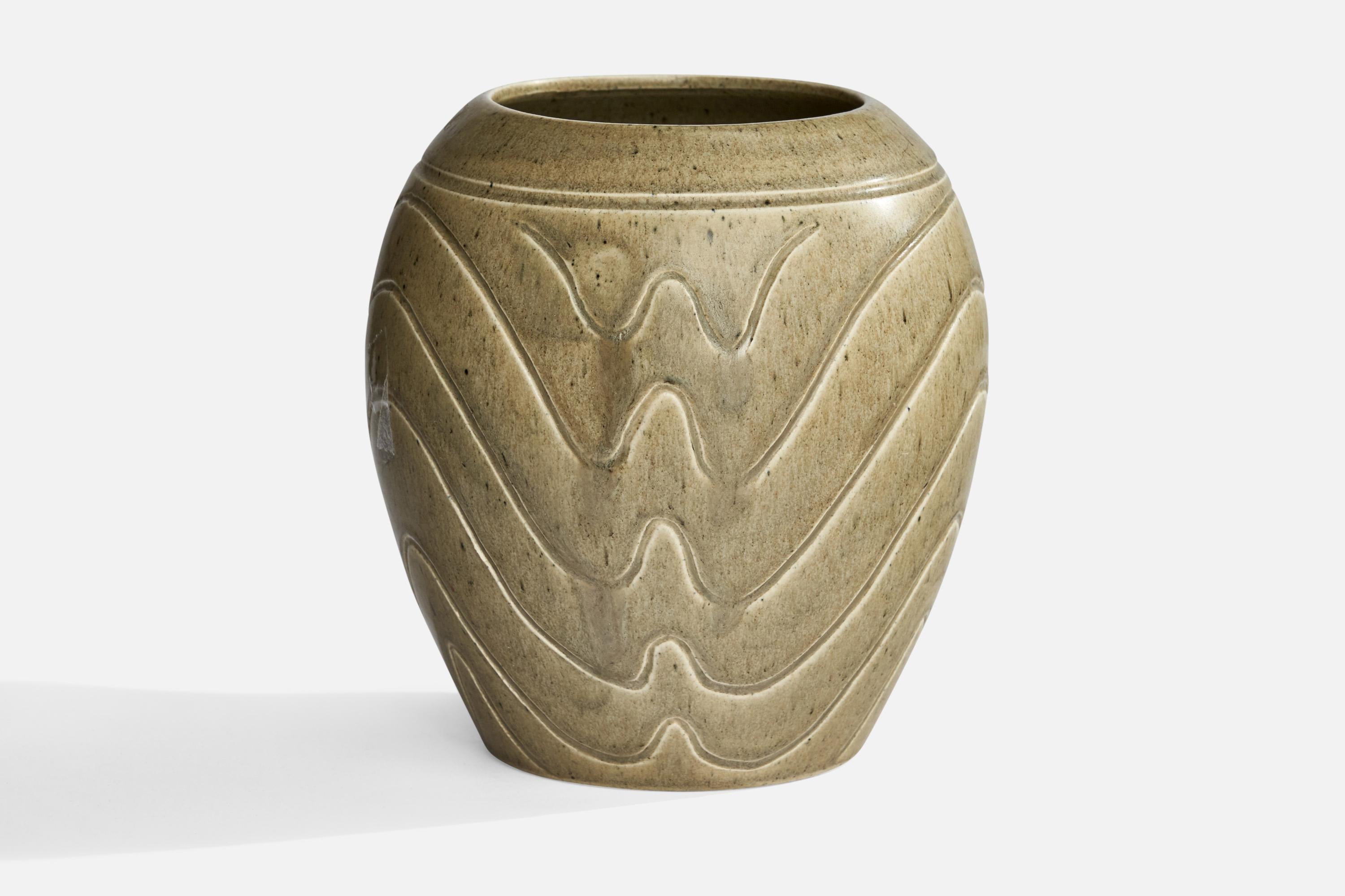 Scandinavian Modern Bo Fajans, Vase, Ceramic, Sweden, 1940s For Sale