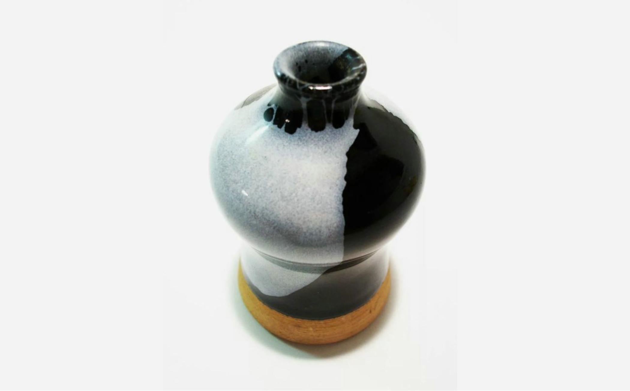 BO MELANDER - Vaso a bocciolo in ceramica smaltata della metà del secolo scorso - Danimarca - Circa anni '60 In condizioni buone in vendita a Chatham, ON