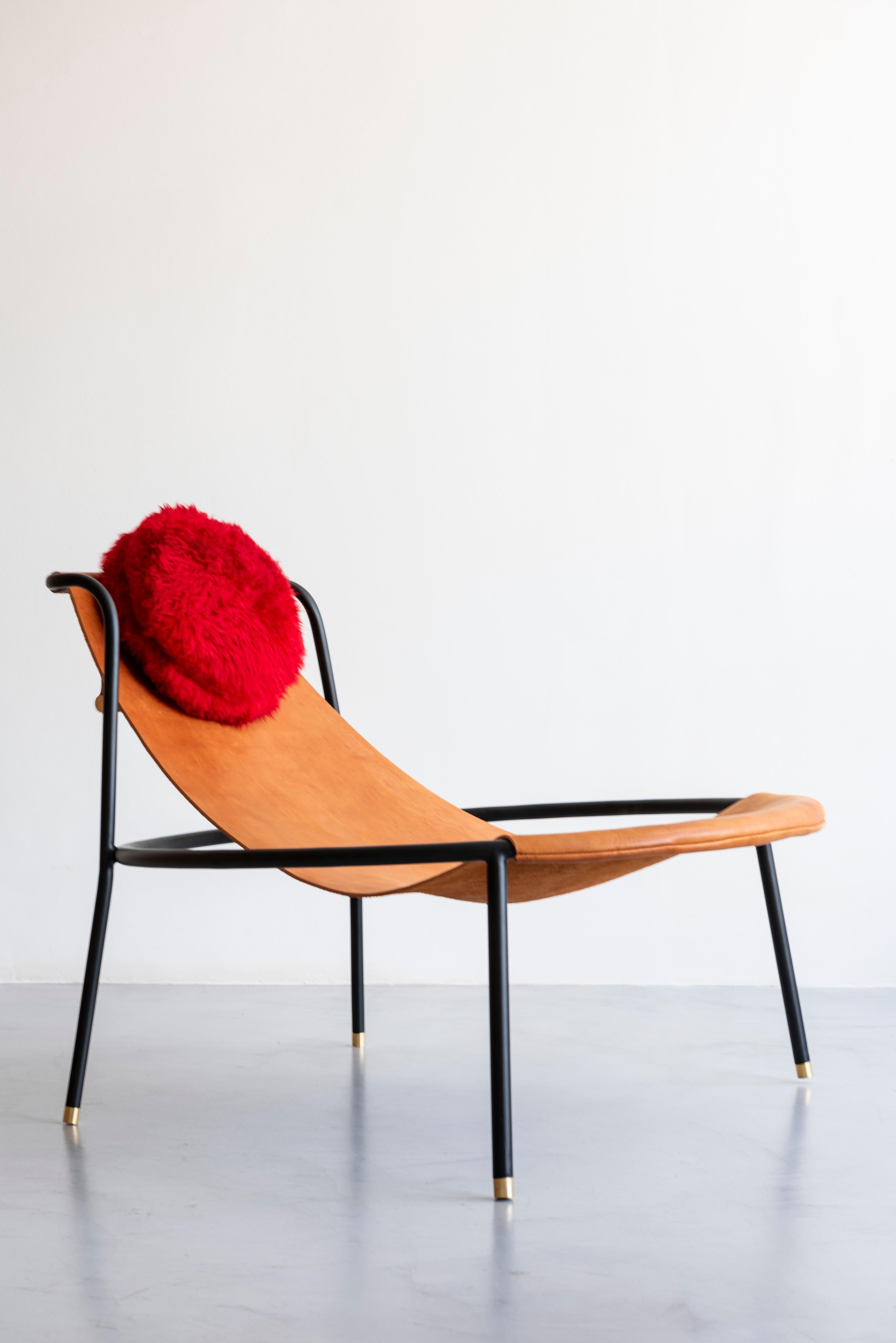 Bo Minimalist Lounge Chair, Brazilian Design, Leather, Steel and Wool For Sale 7