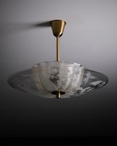 Lustre en verre gravé et laiton de Bo Notini, Suède, années 1940