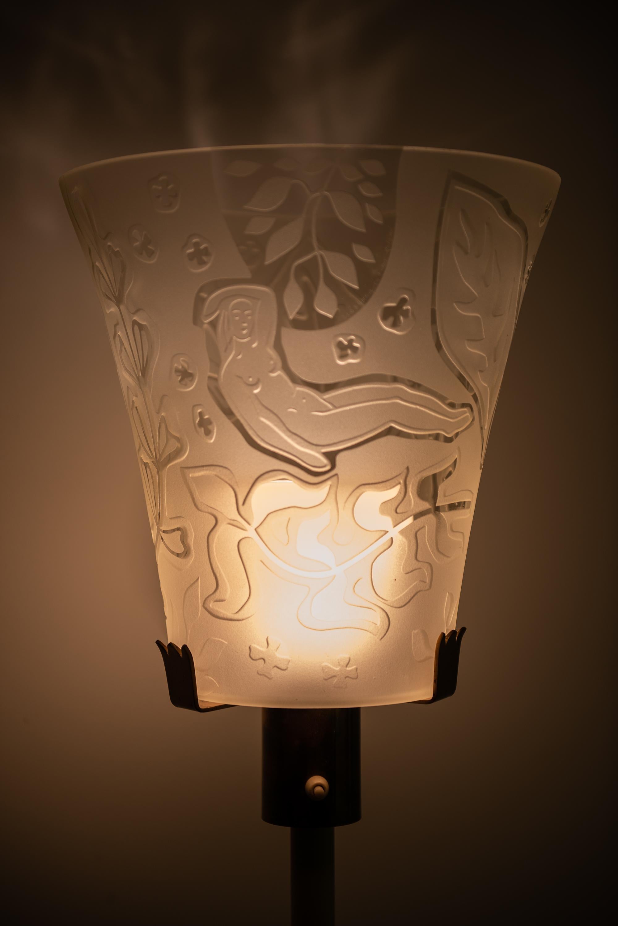 Brass Bo Notini floor lamp produced by Glössner & Co. in Denmark For Sale