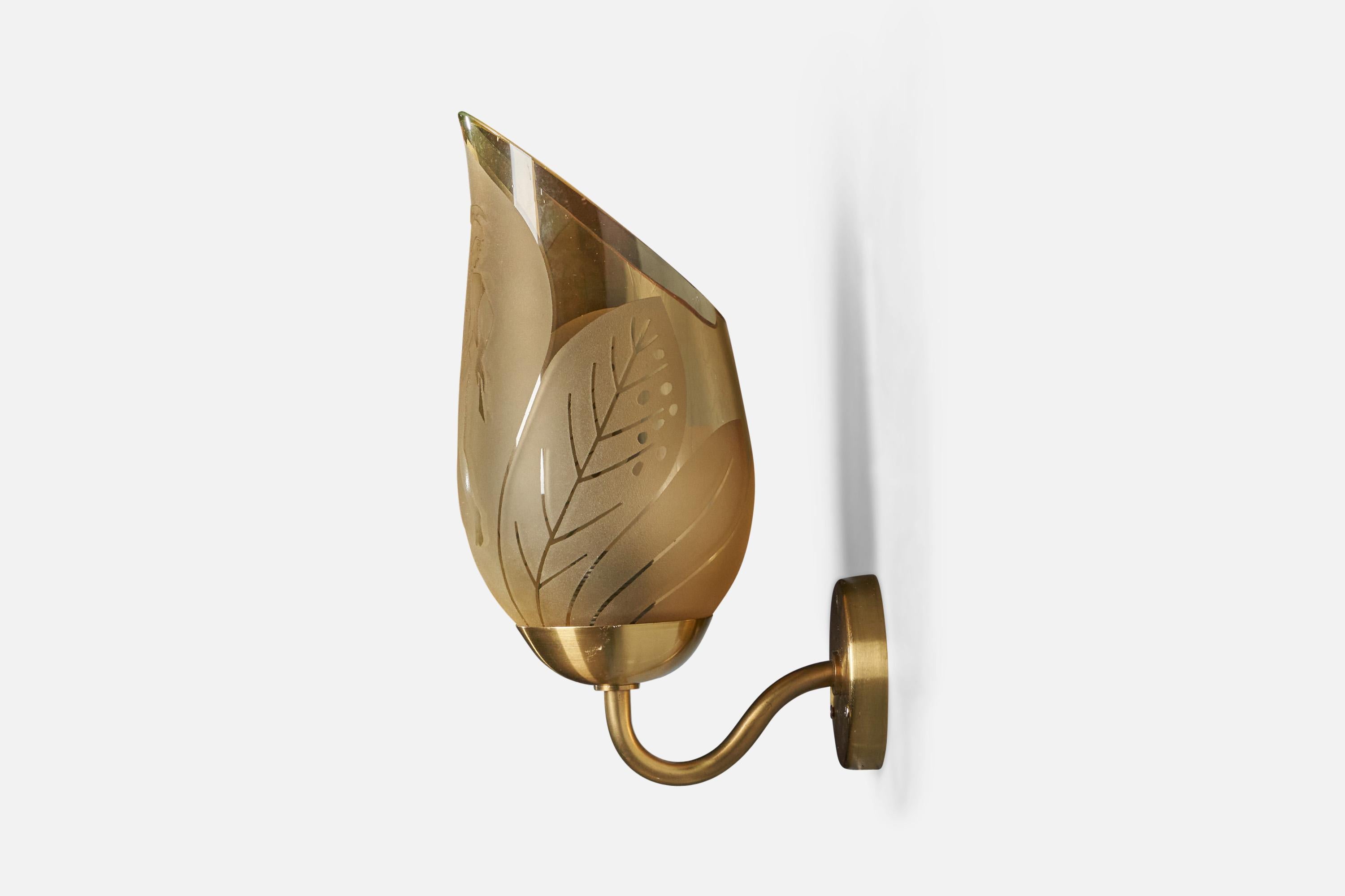 Scandinavian Modern Bo Notini, Wall Light, Brass, Glass, Sweden, 1940s For Sale