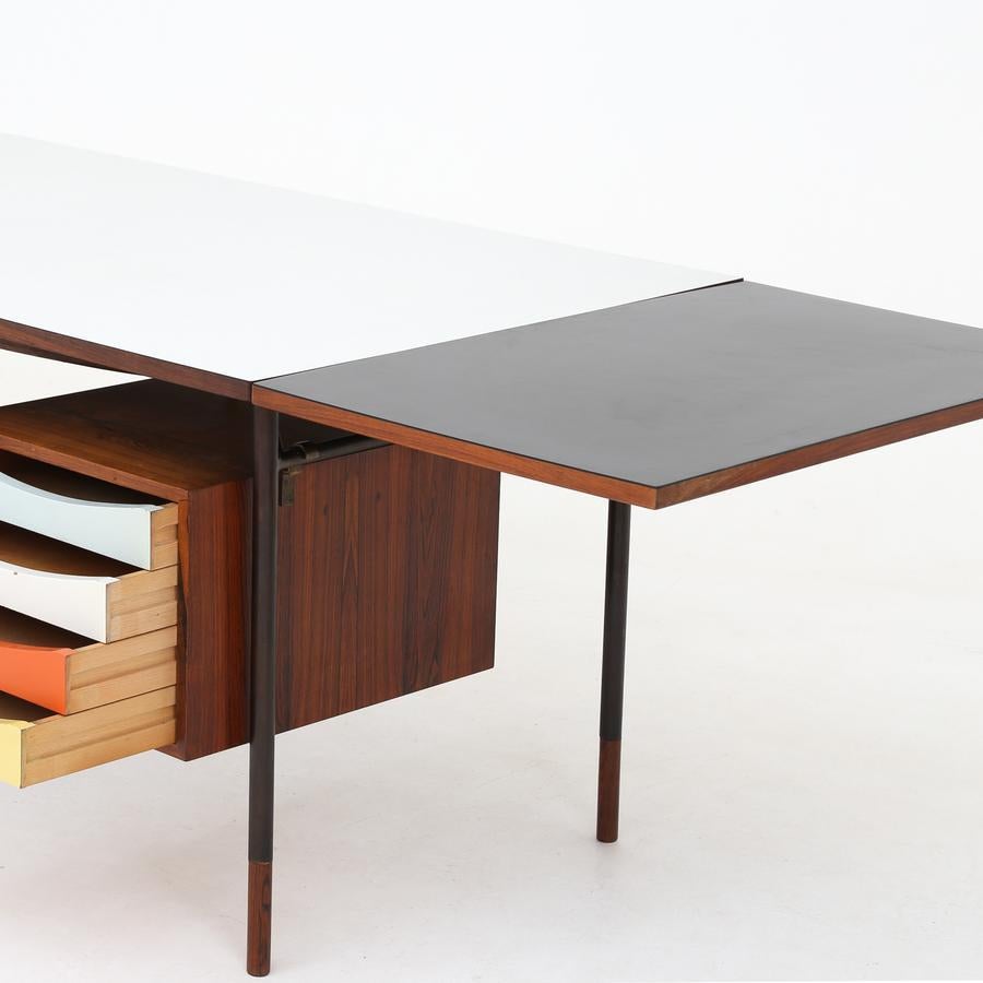 BO69 Desk by Finn Juhl 1