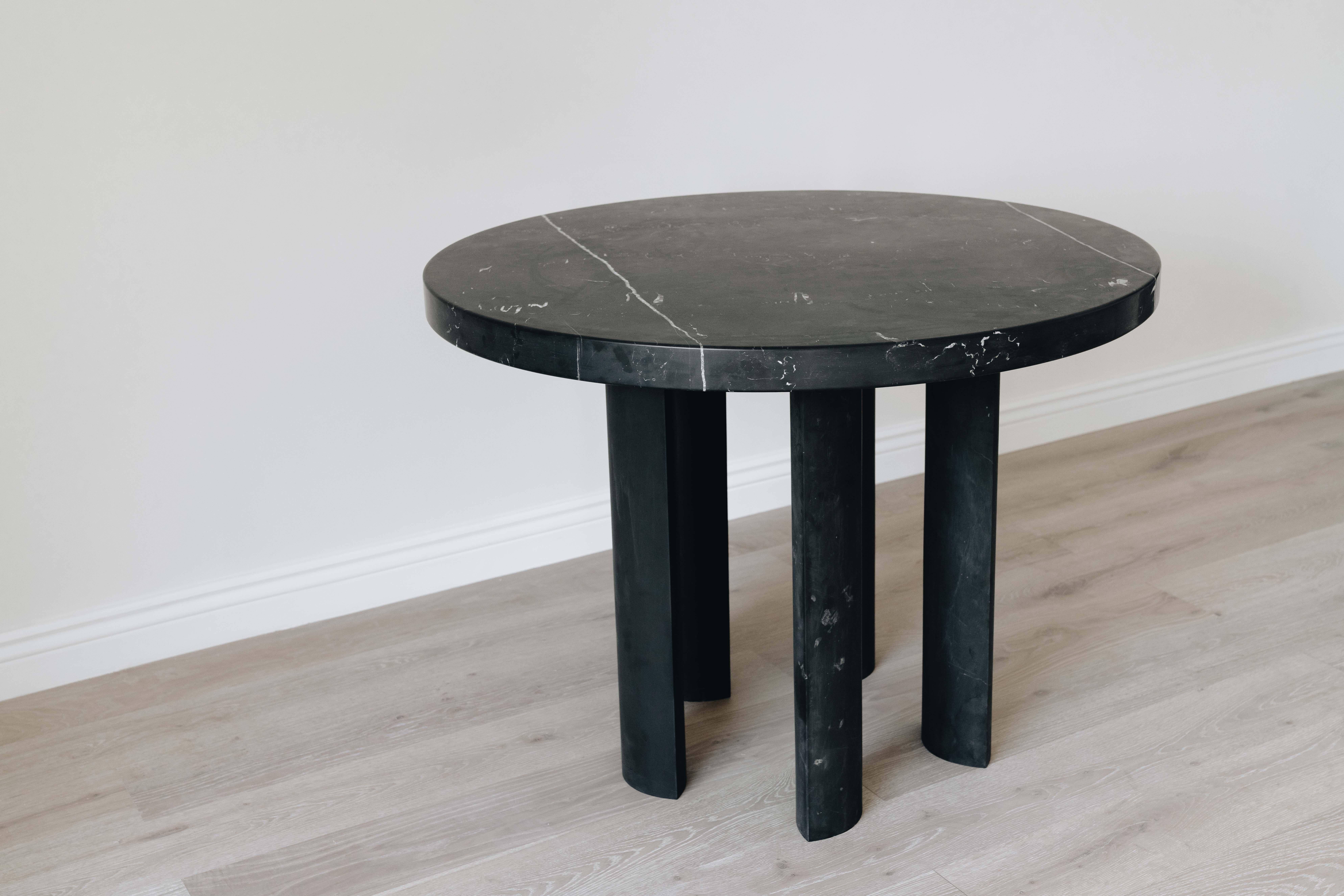Boari Solid Marble Table In New Condition For Sale In Mexico City, MX