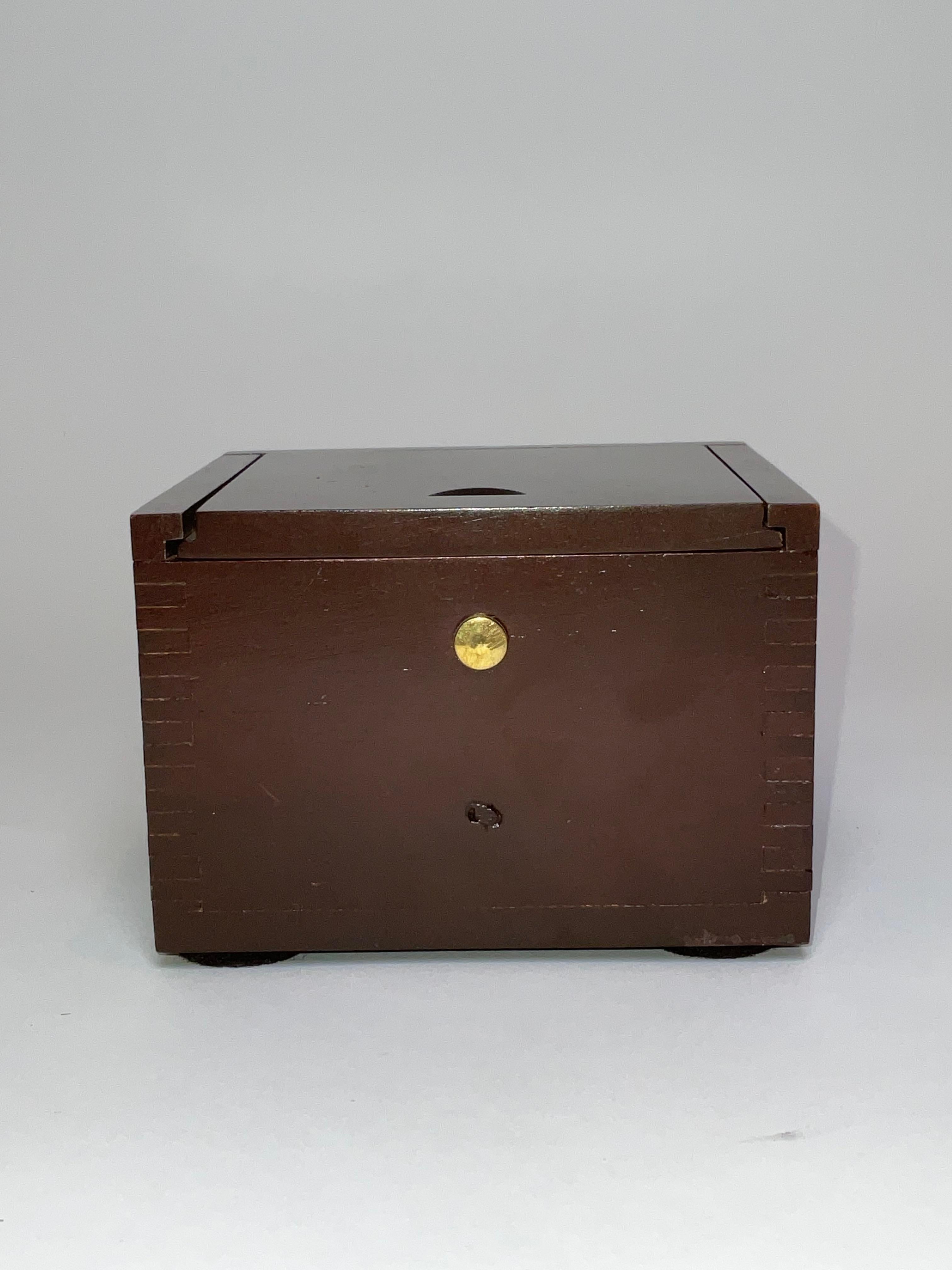 Boat Compass on Gimbal in a Mahogany Box In Good Condition For Sale In Norwell, MA