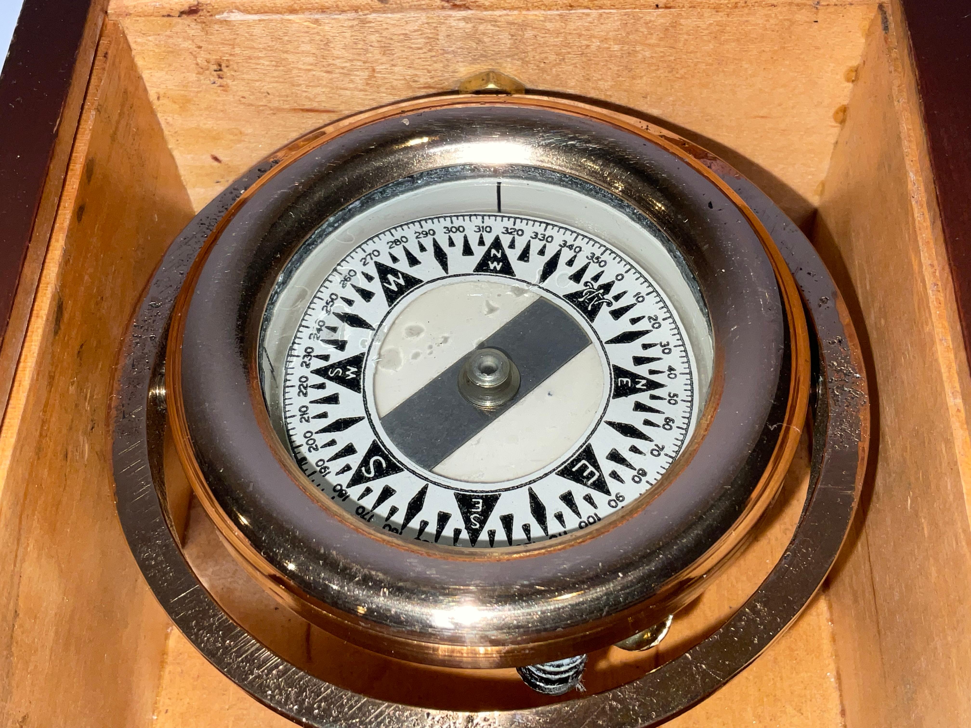 Boat Compass on Gimbal in a Mahogany Box For Sale 4