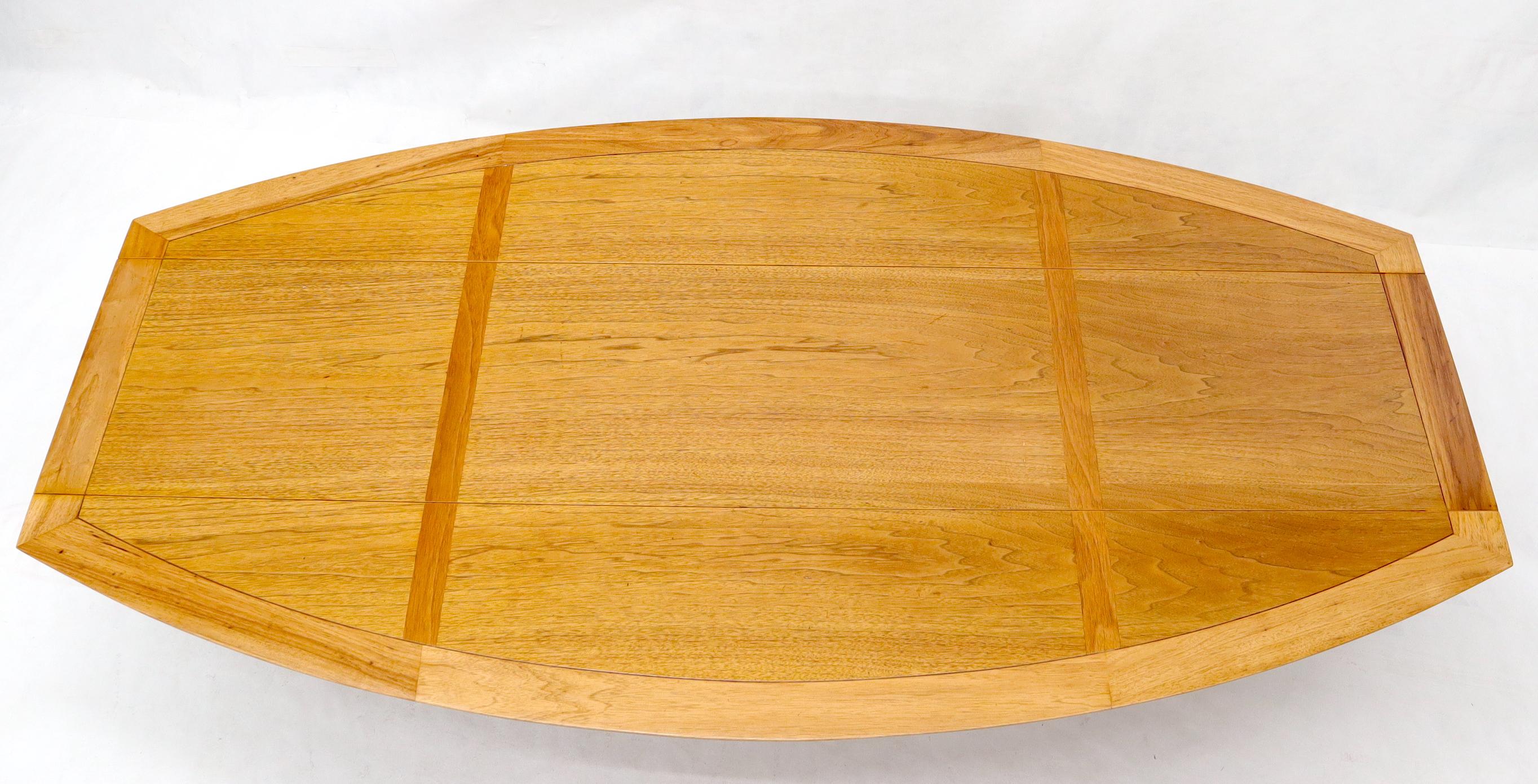Walnut Boat Shape Large Drop Leaf Expandable Coffee Table For Sale