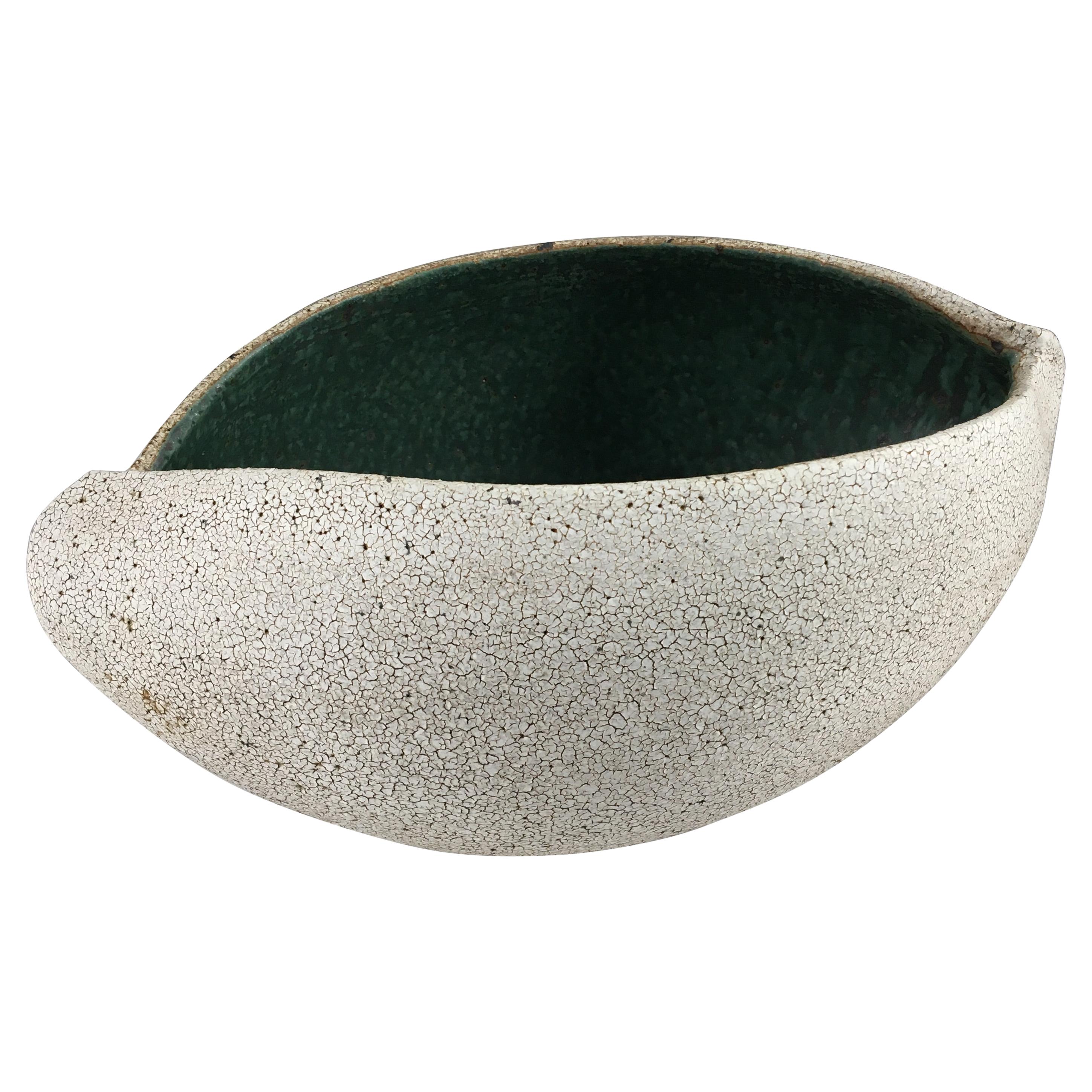 Boat-Form-Schale mit Glasur von Yumiko Kuga
