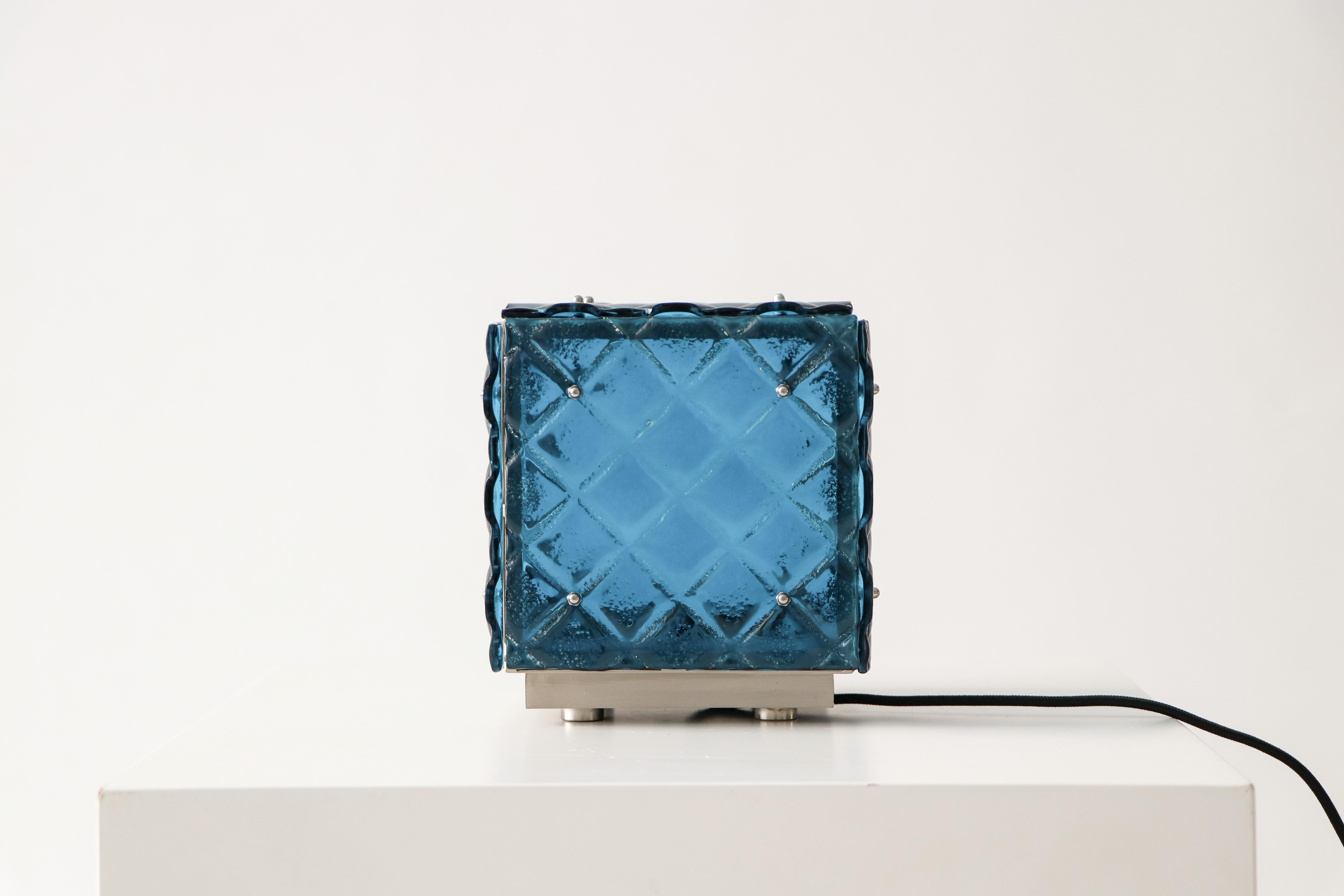 Espagnol Verre fusionné artisanal bleu ambient art contemporain fonctionnel en vente