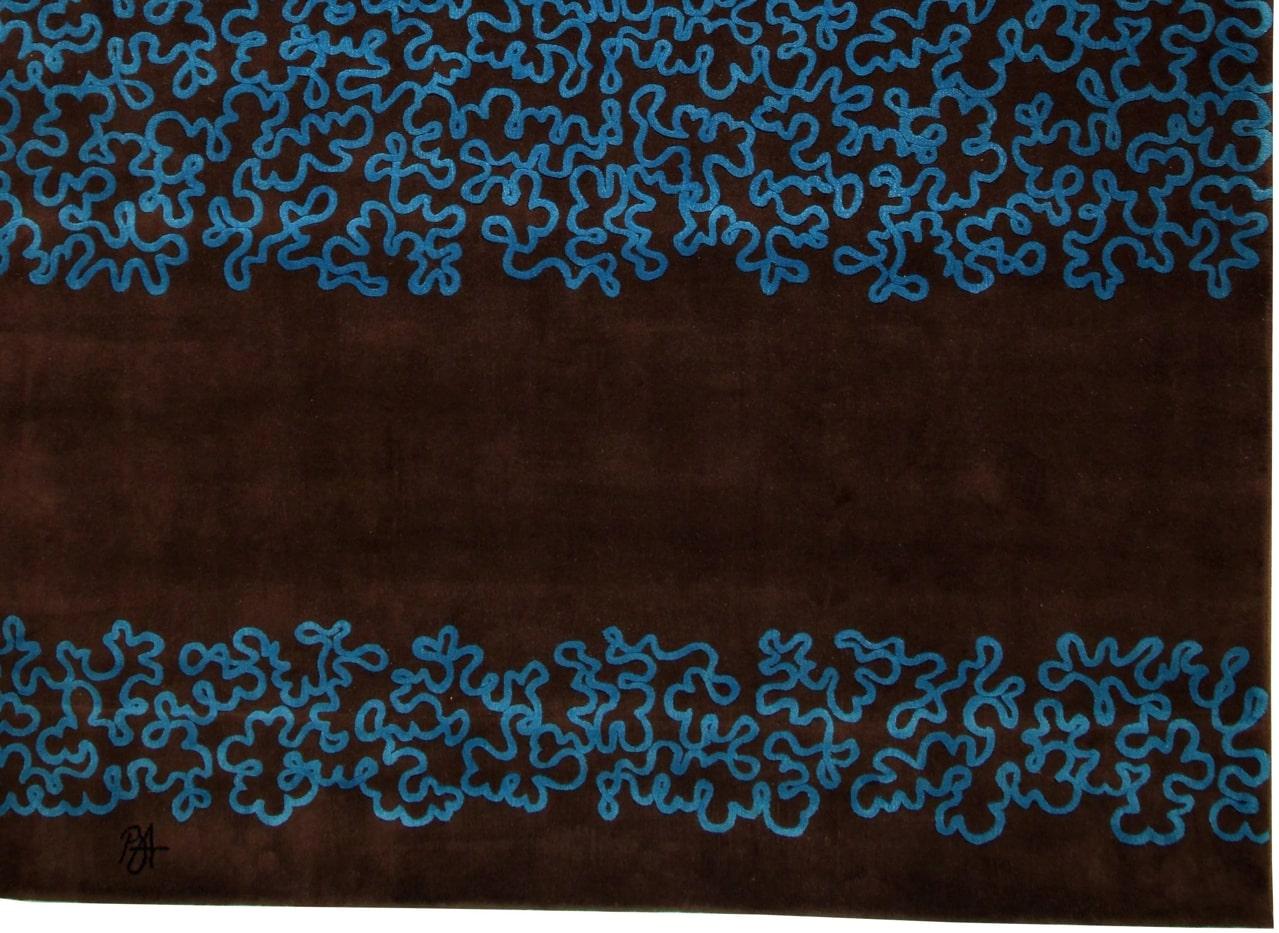Bob Altavilla, 'Scroll' Teppich Wolle und Seide Brown Blue One of a Kind 8' x 10 ft (Chinesisch) im Angebot