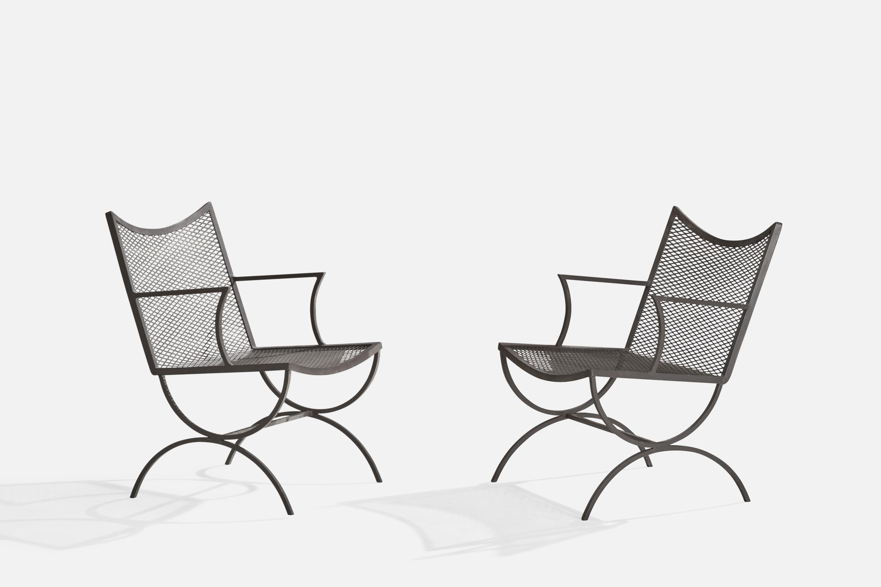 Pareja de sillones o sillas de patio de hierro diseñados por Bob Anderson, EE.UU., c. 1960.

Altura del asiento 14