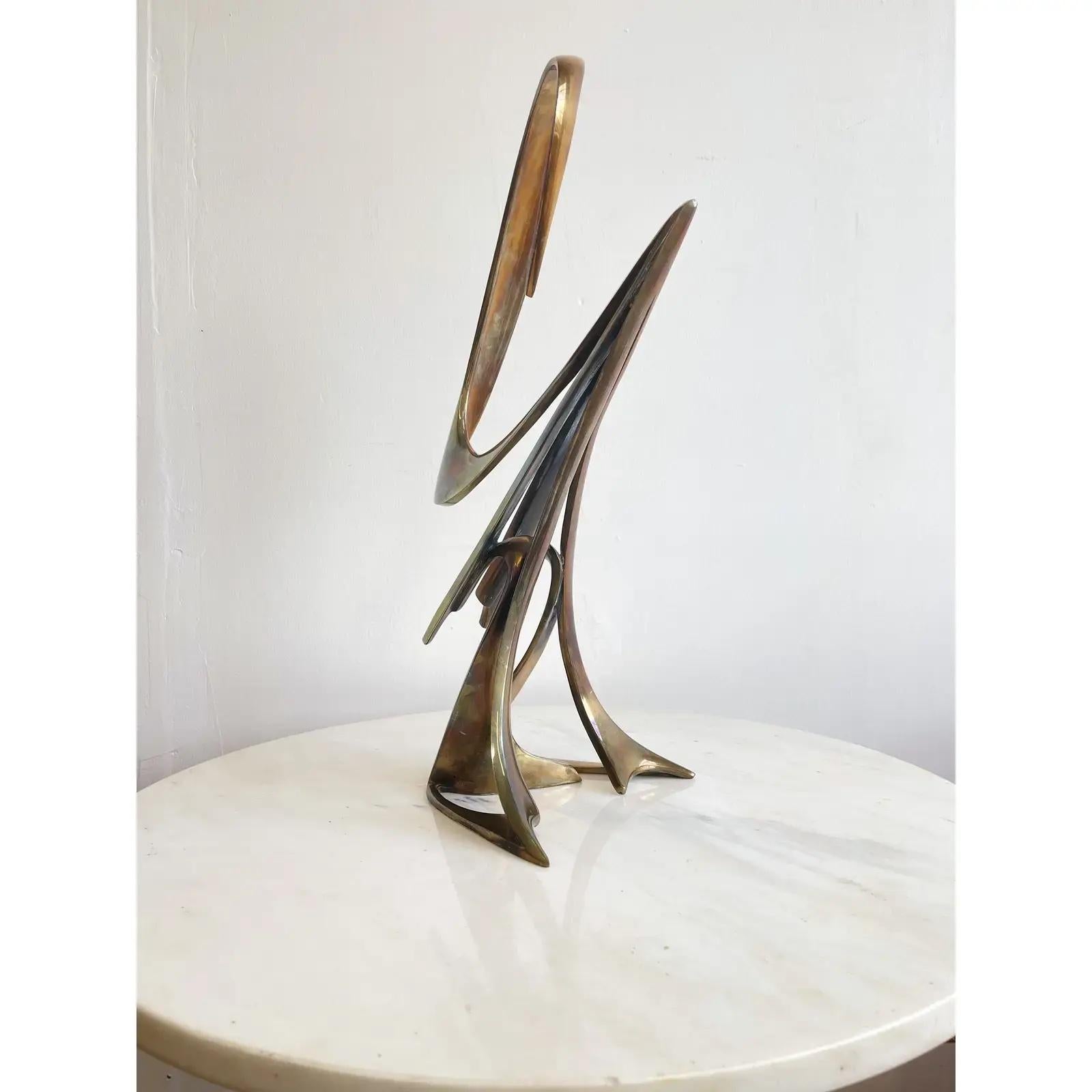 Mid-century bronze sculpture by American Artist Bob Bennett, a very limited edition of only 50 models realized. Signed and dated 1983 and numbered (25/50) at the bottom at the base. Polished bronze, excellent vintage condition. The Sculpture does
