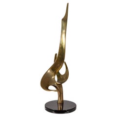 The Bennetts "Caress" Sculpture abstraite en bronze signée AP sur socle en marbre noir