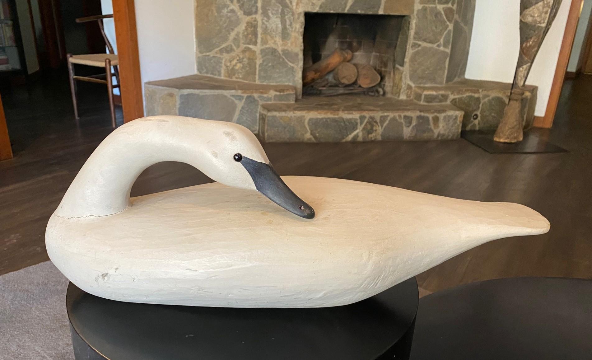 Bob Biddle Signed Vintage American Large Hand Carved Wood Swan Decoy Sculpture im Angebot 10