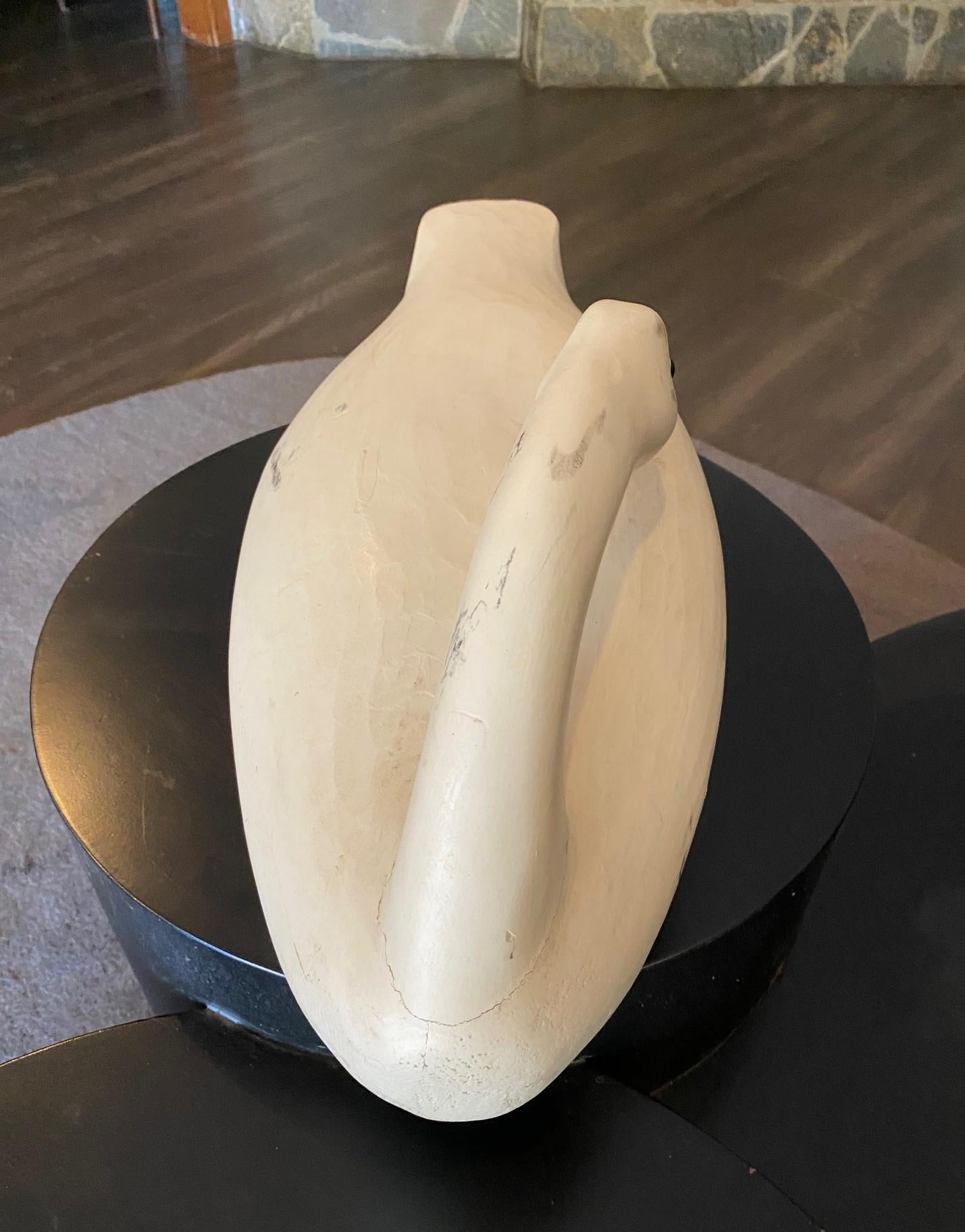 Bob Biddle Signed Vintage American Large Hand Carved Wood Swan Decoy Sculpture im Zustand „Gut“ im Angebot in Studio City, CA