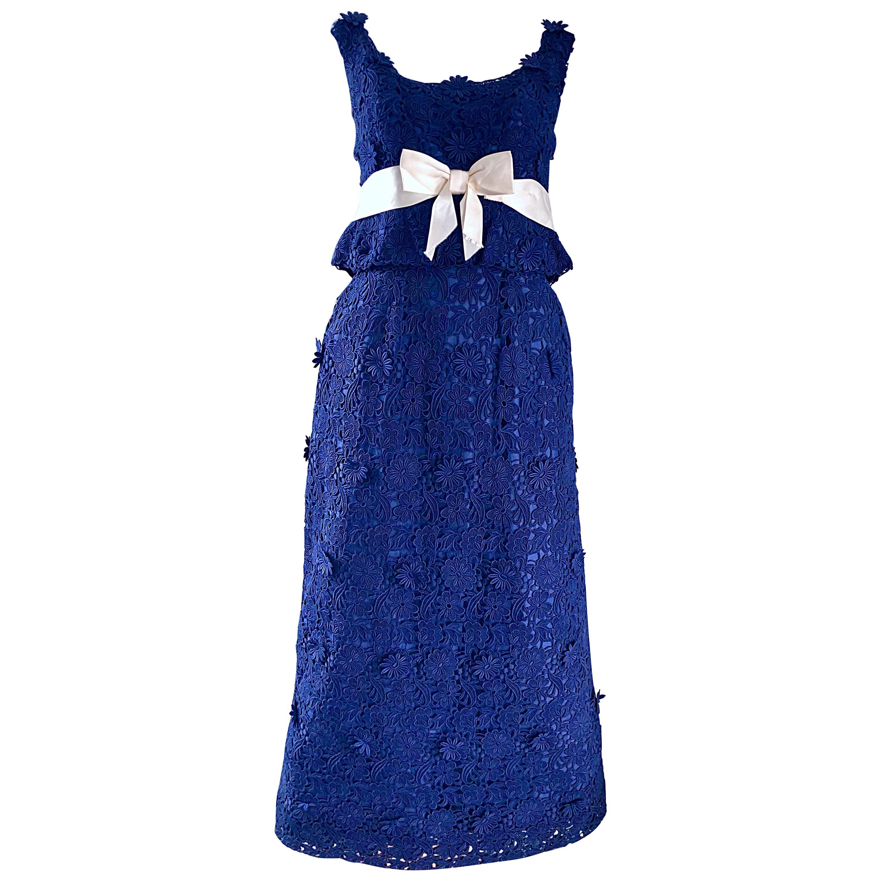 Bob Bugnand Couture 1960s blu navy in pizzo all'uncinetto Vintage 60s Belted Gown