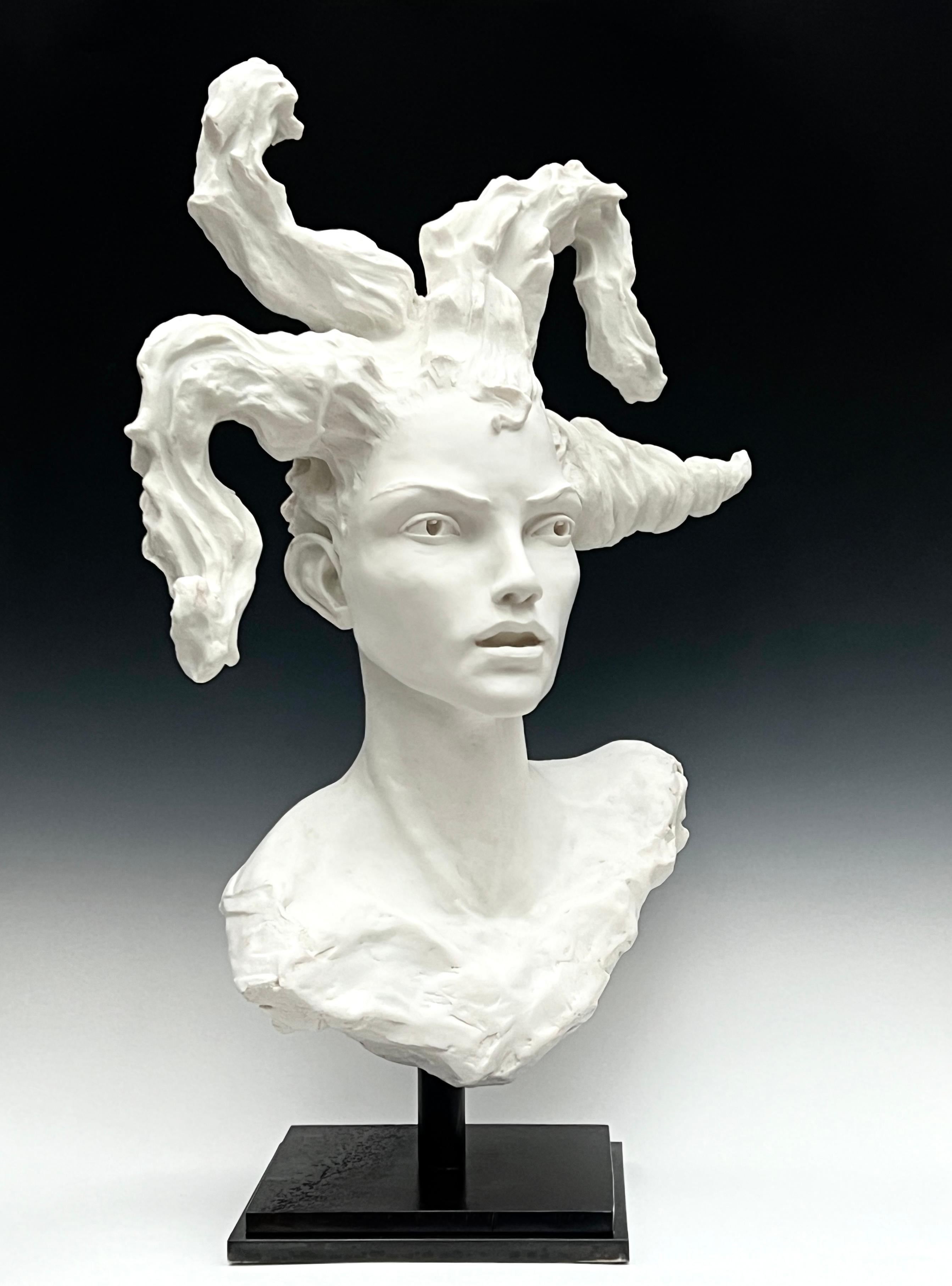 Emma - Gothique Sculpture par Bob Clyatt