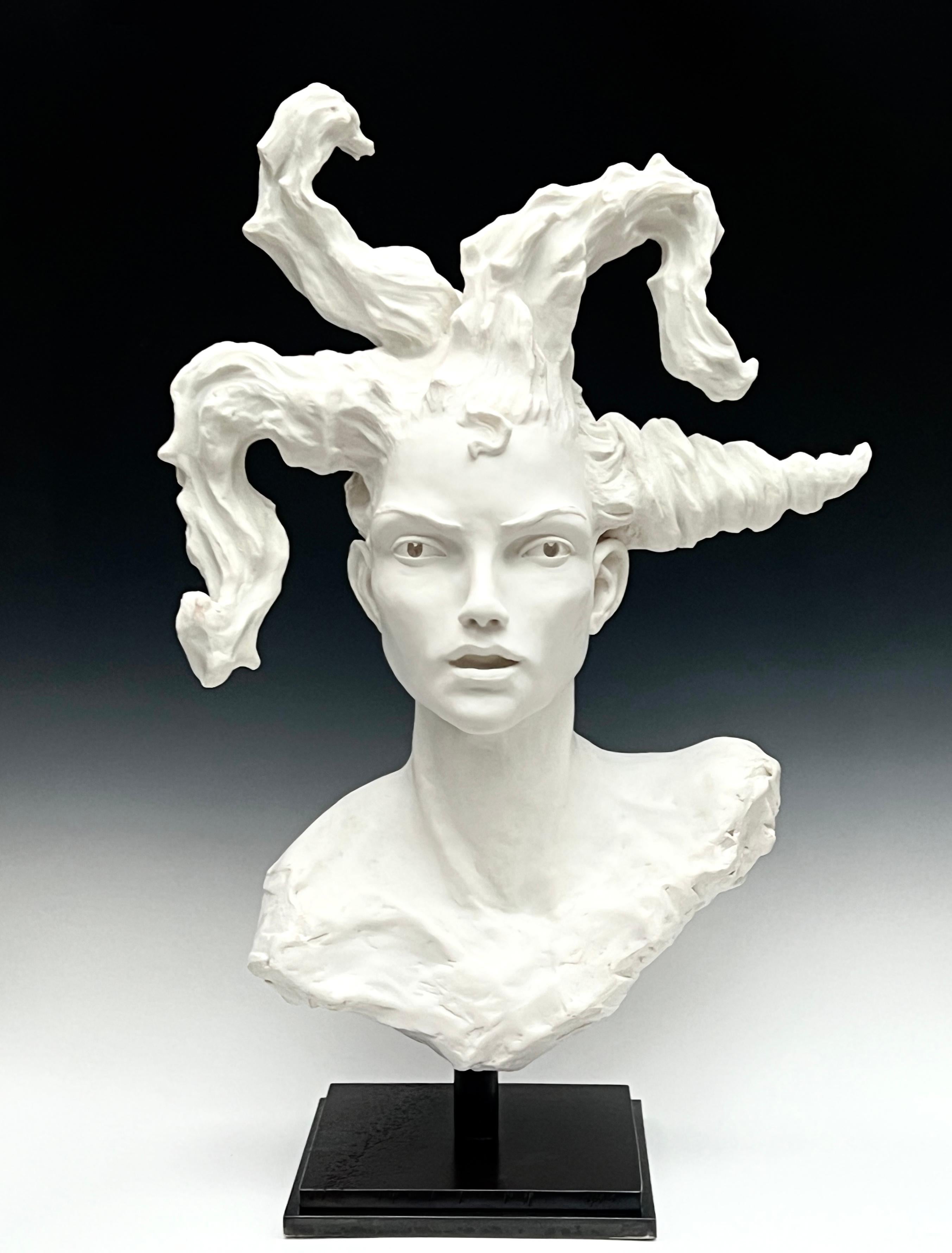 Figurative Sculpture Bob Clyatt - Emma