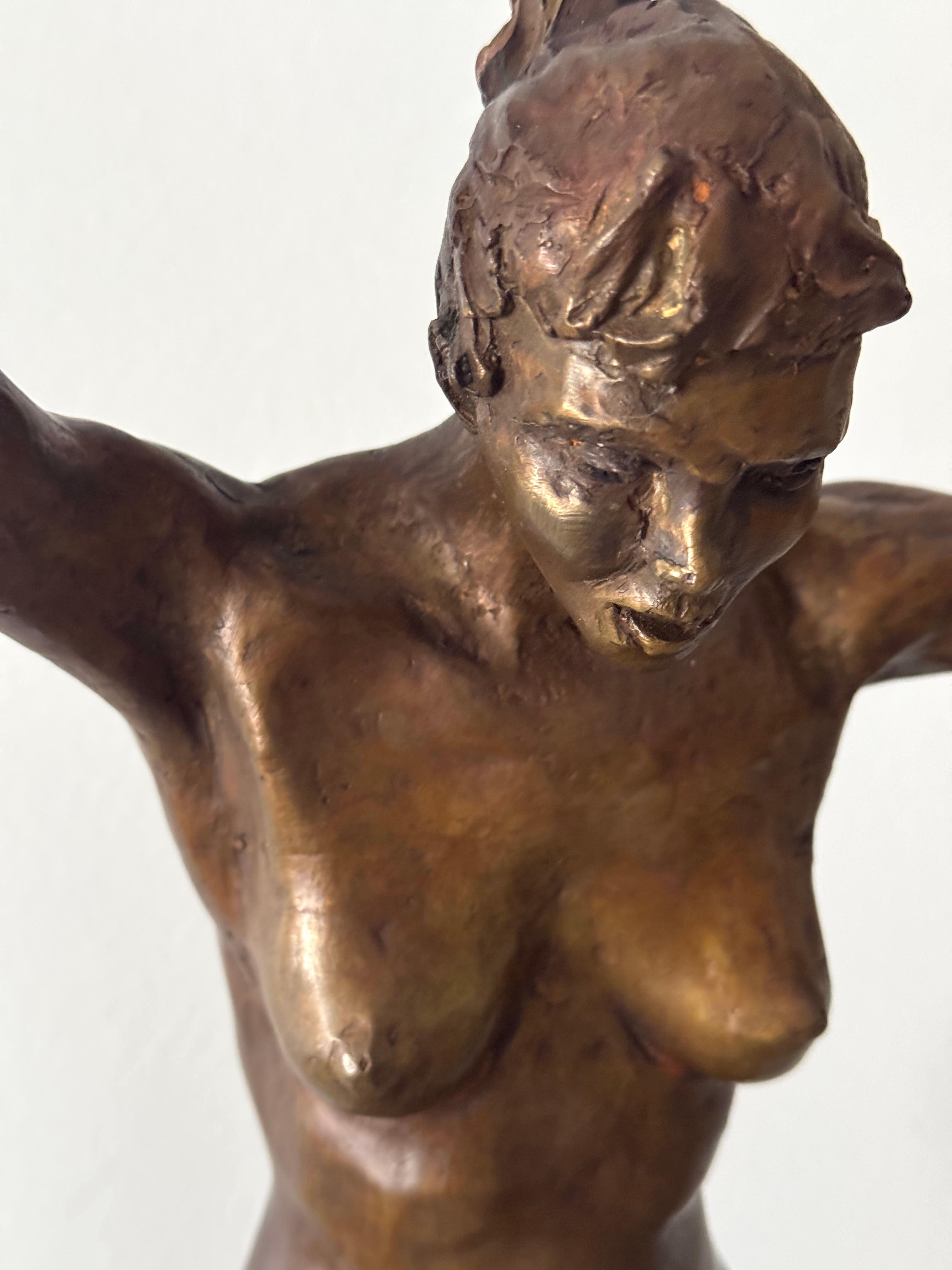 Sculpture en bronze d'un nu sauteur en vente 10
