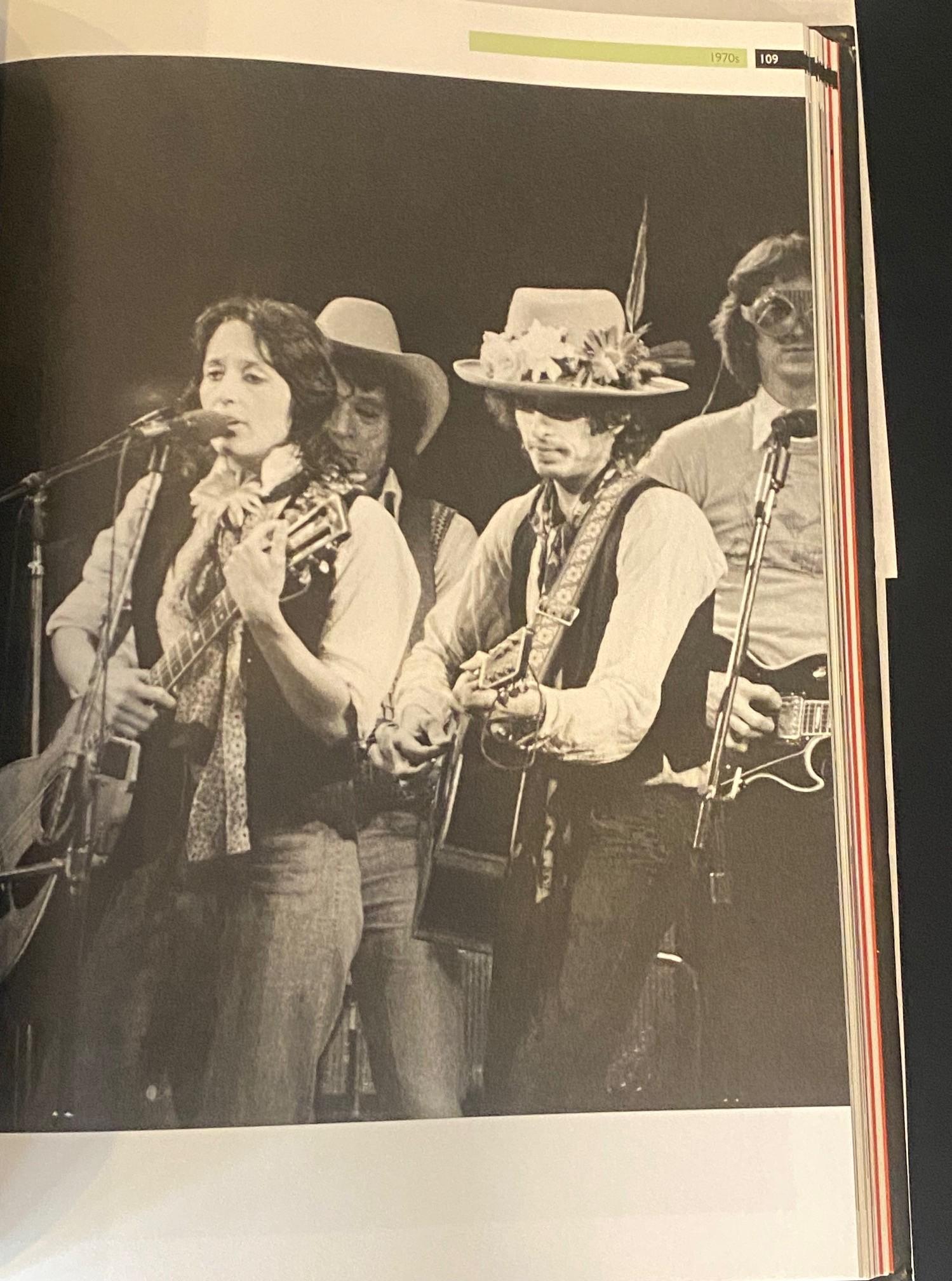 Bob Dylan Signed First Edition Hardover Photography Book His Life In Pictures en vente 7