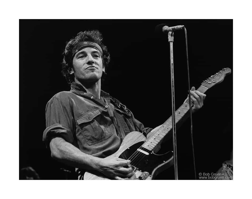 Bob Gruen Black and White Photograph – Bruce Springsteen, Toronto 1984