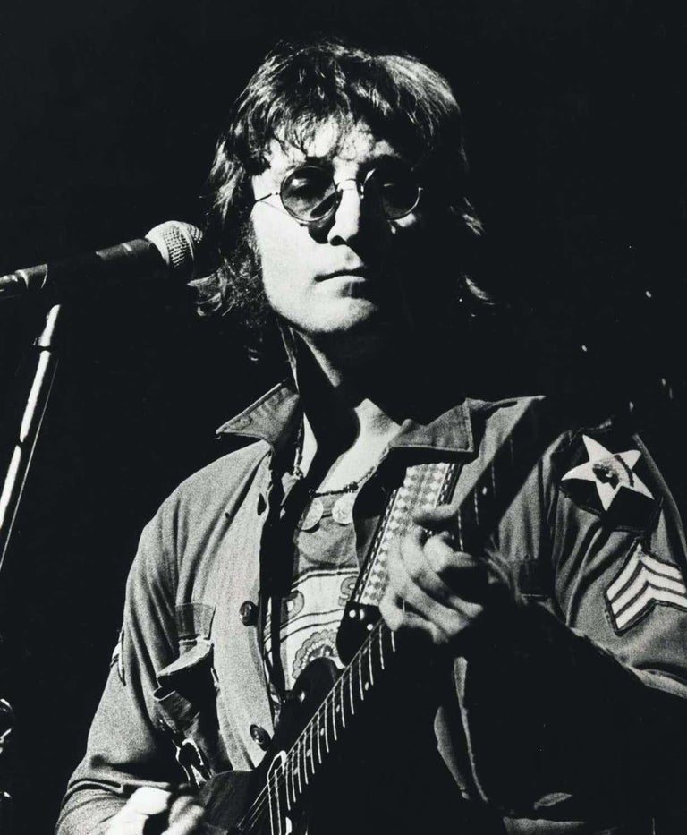 John Lennon Bob Gruen press photo (John Lennon at Madison Square Garden 1972) For Sale 2