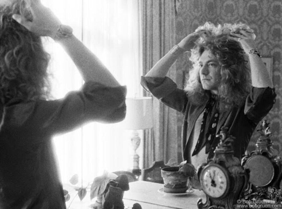 Bob Gruen Black and White Photograph – Robert Plant, NYC 1974