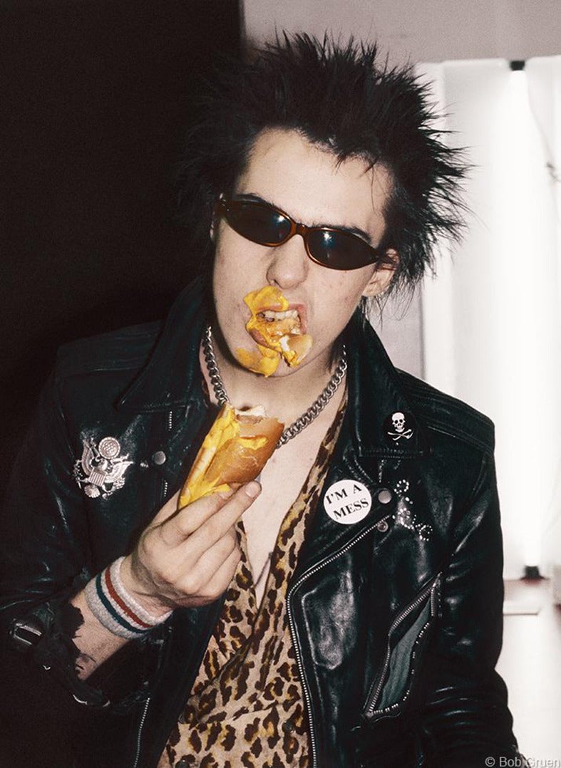 Bob Gruen Color Photograph – Sid Vicious, San Antonio's, TX